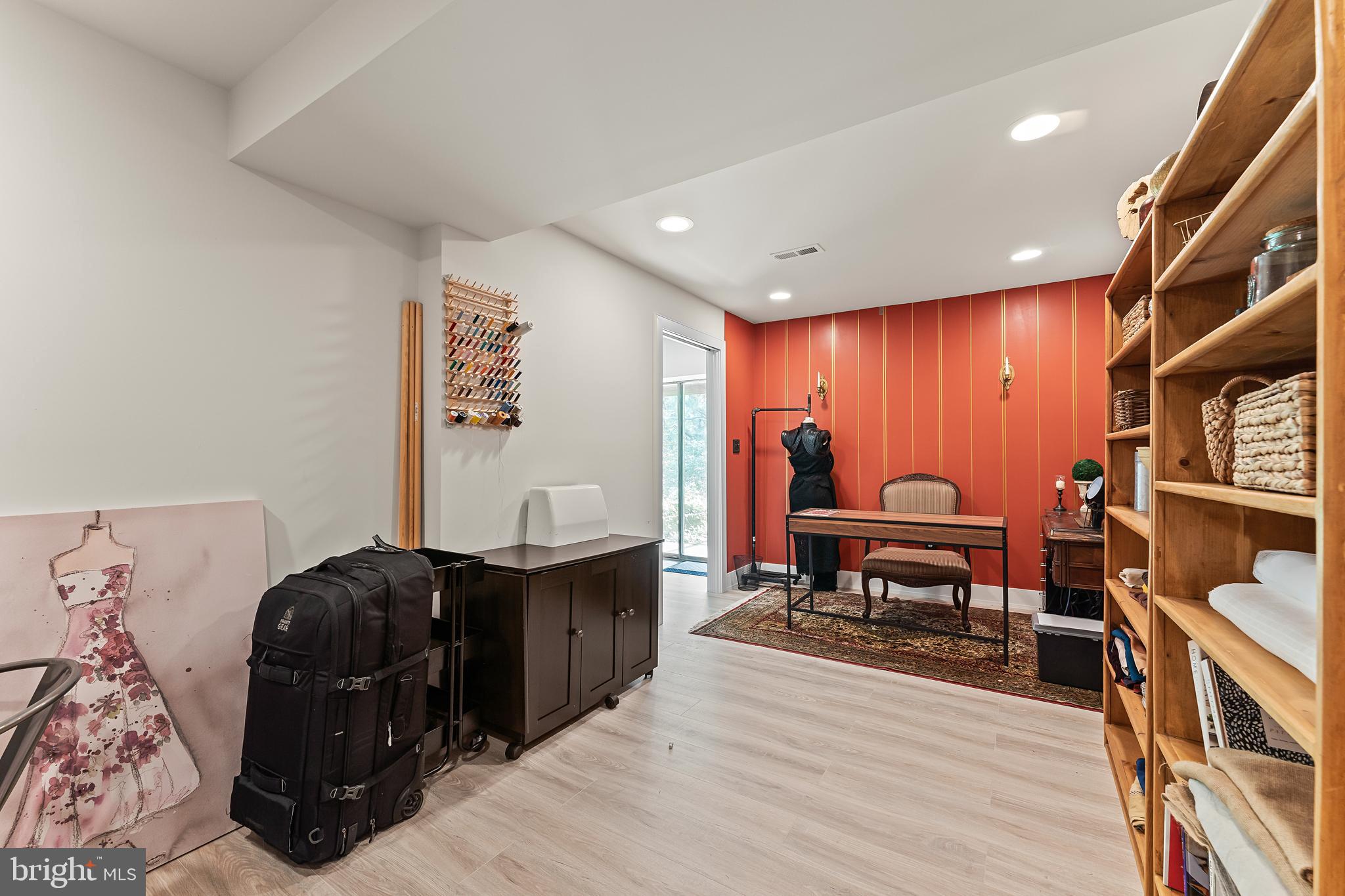 WHITE OAK - Residential