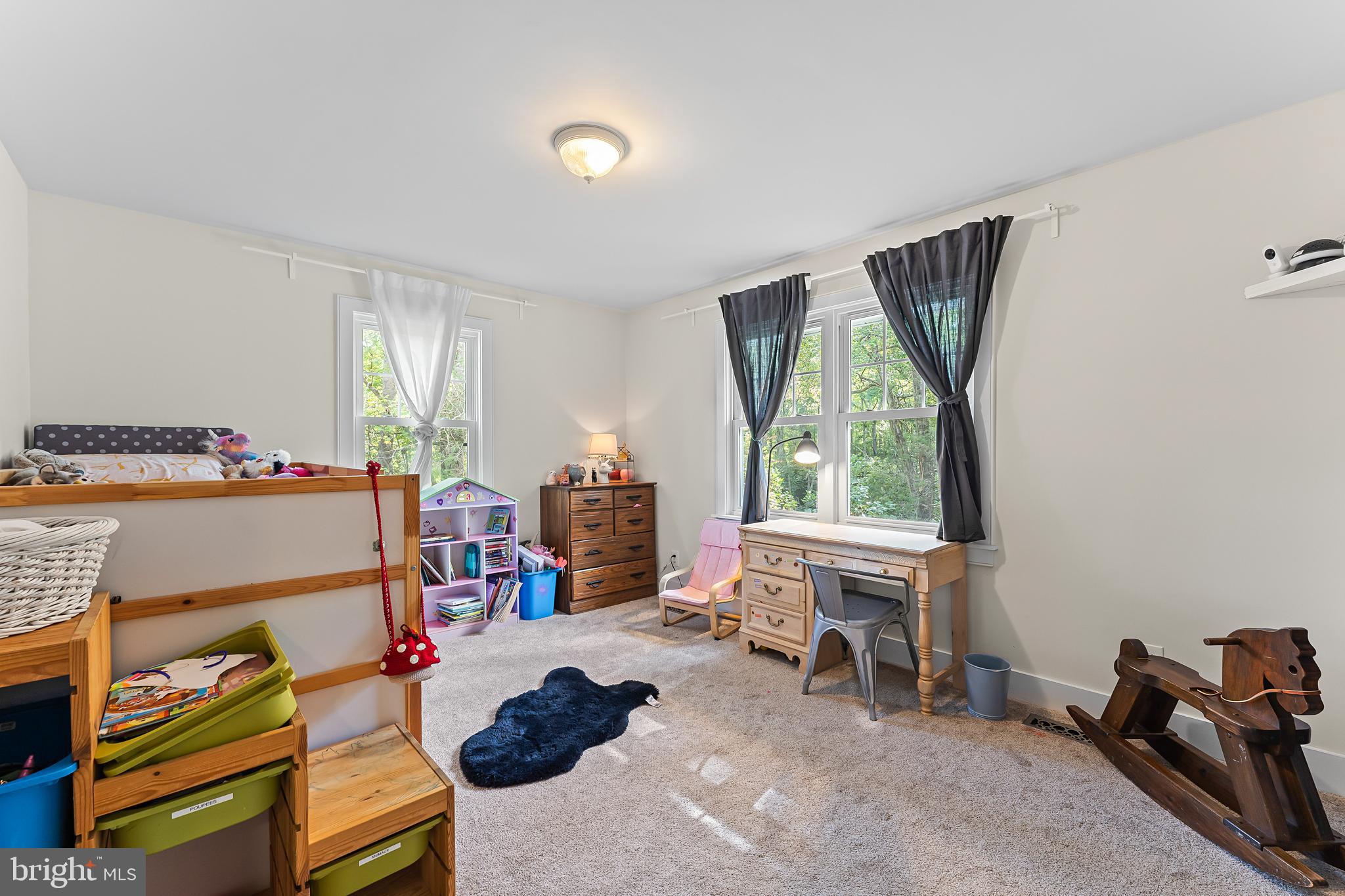 WHITE OAK - Residential