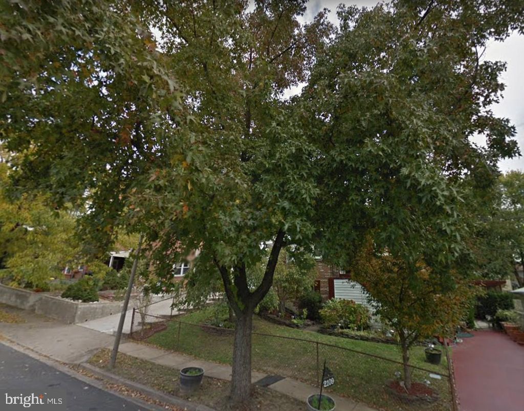 Photo of 2109 S Lowell Street, ARLINGTON, VA 22204 (MLS # VAAR2064654)