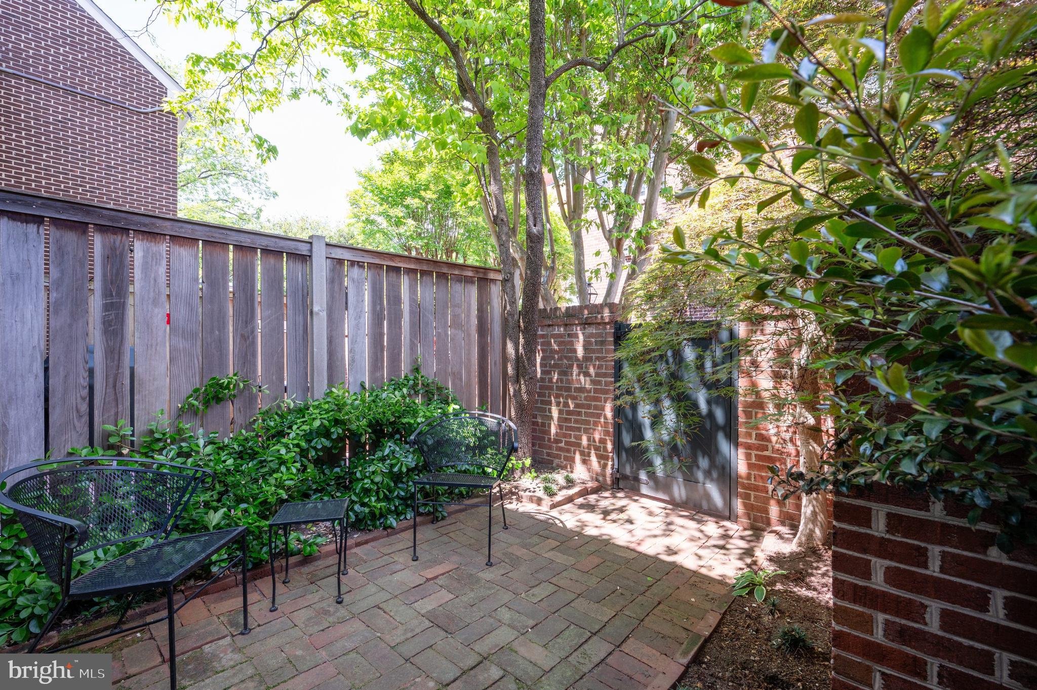 368 N SAINT ASAPH STREET