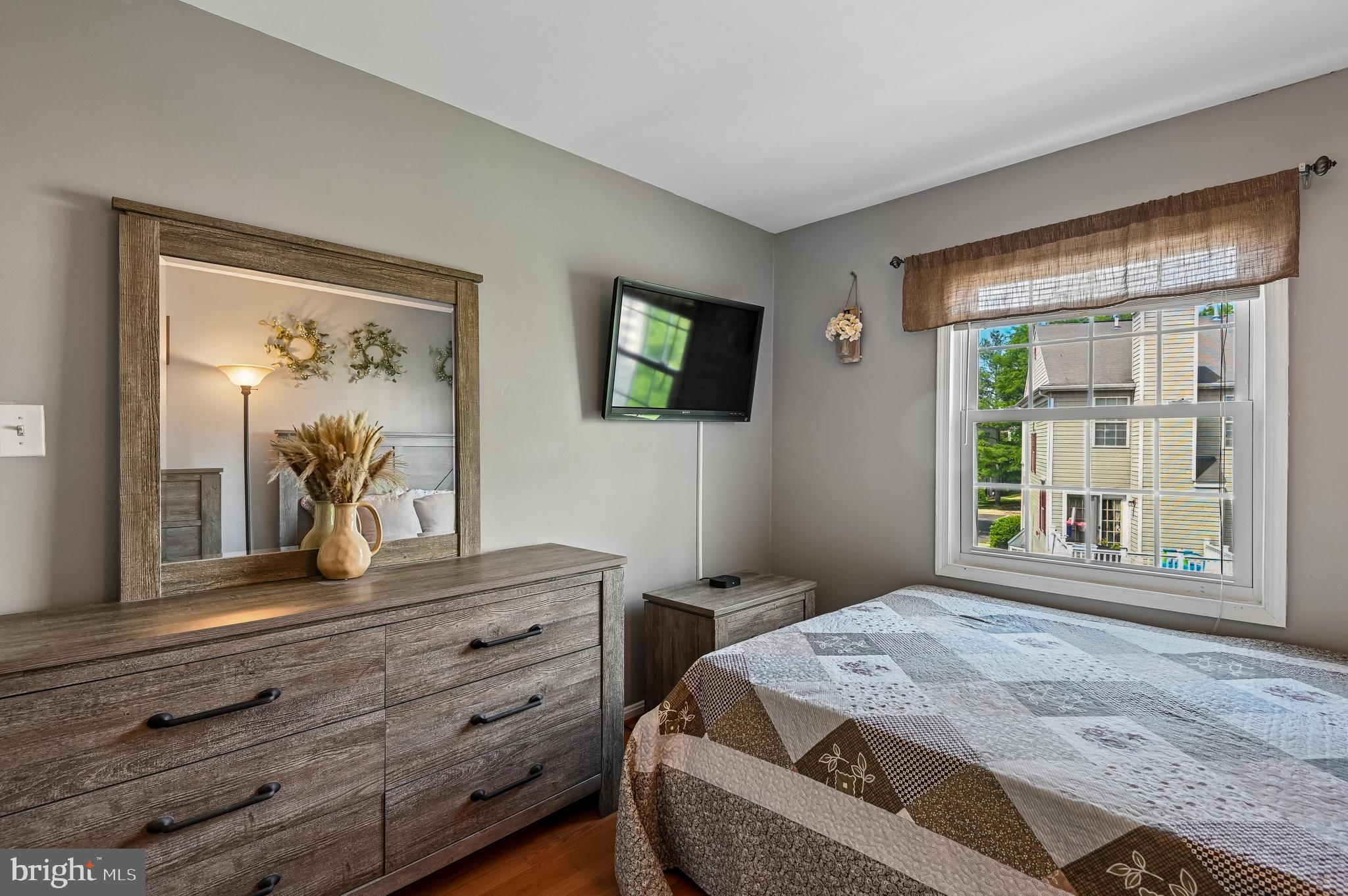 CROFTON MEWS - Residential