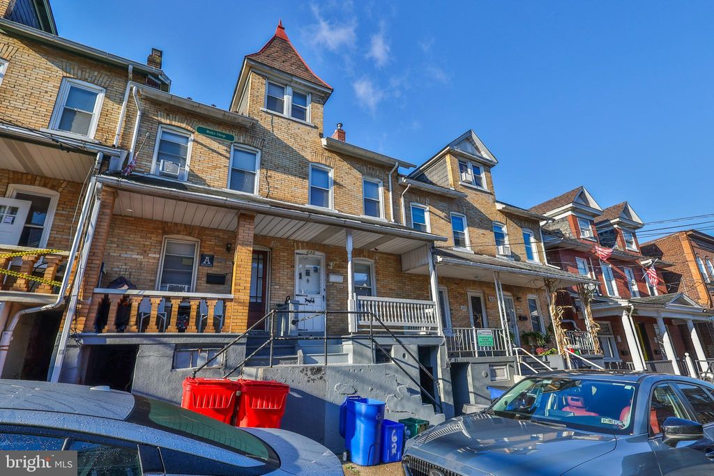 Photo of 630 Pierce Street, BETHLEHEM, PA 18015 (MLS # PANH2008892)