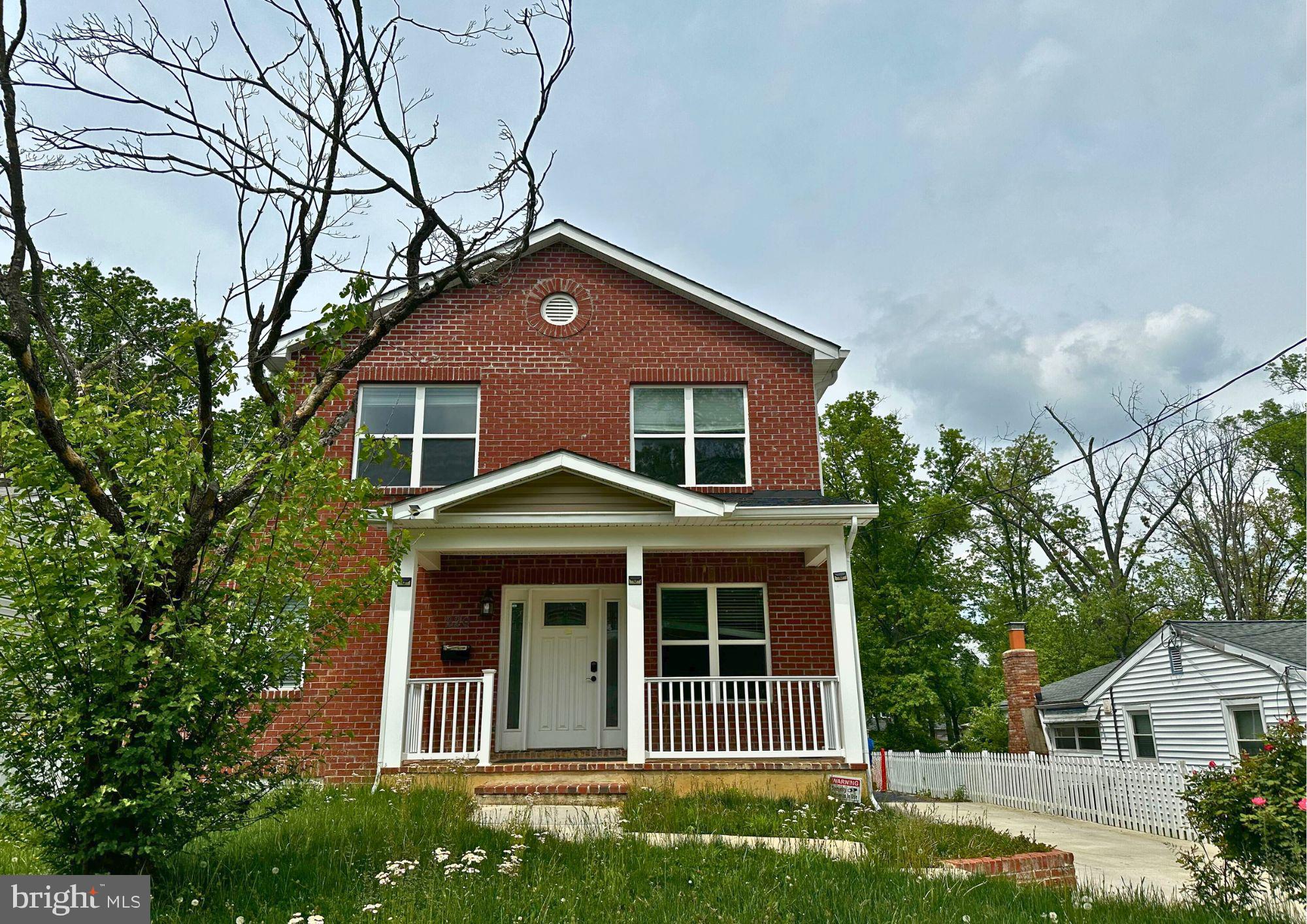 LINCOLN PARK - Residential Lease