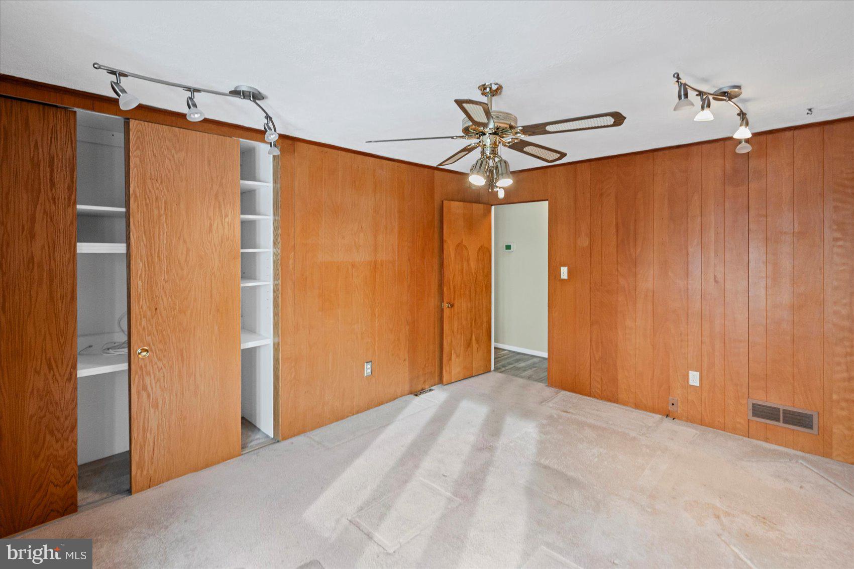 MINE BANK - Residential