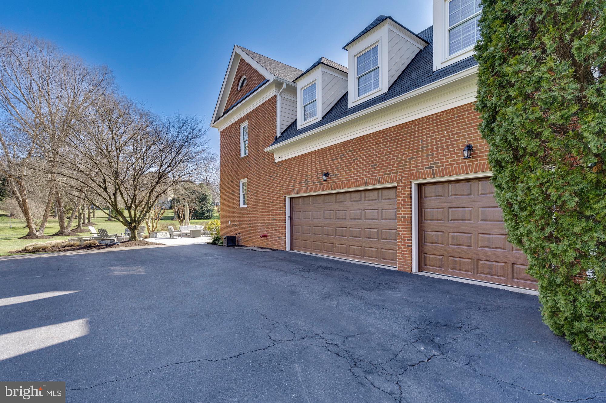 FULL CRY FARM - Residential