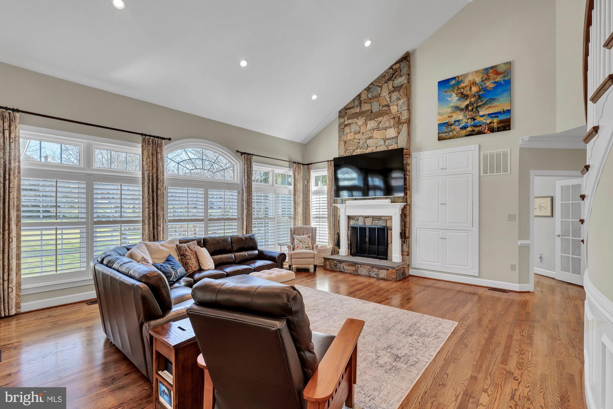 FULL CRY FARM - Residential