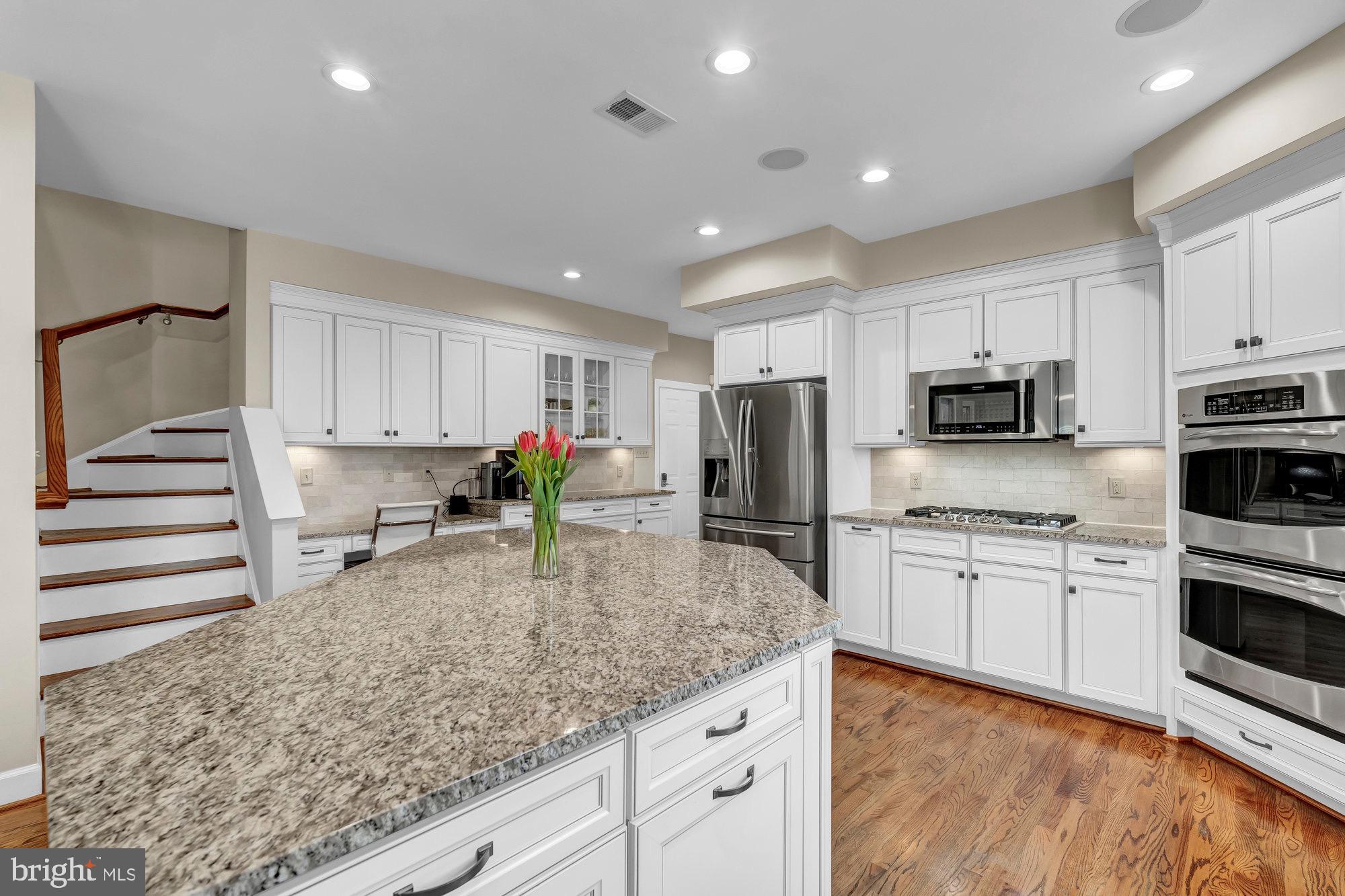 FULL CRY FARM - Residential