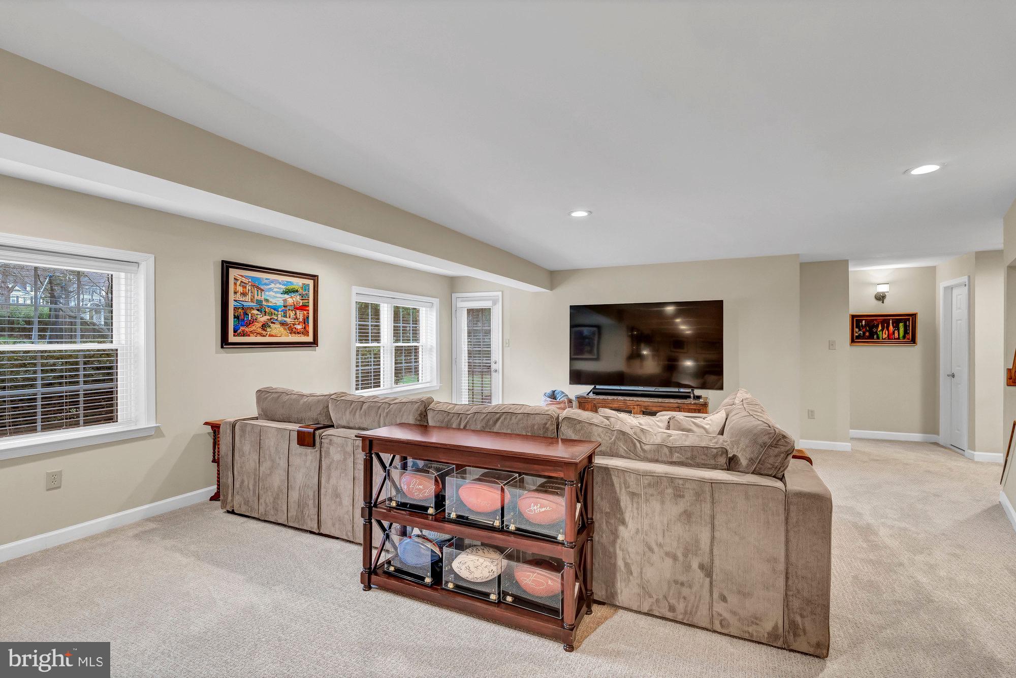 FULL CRY FARM - Residential