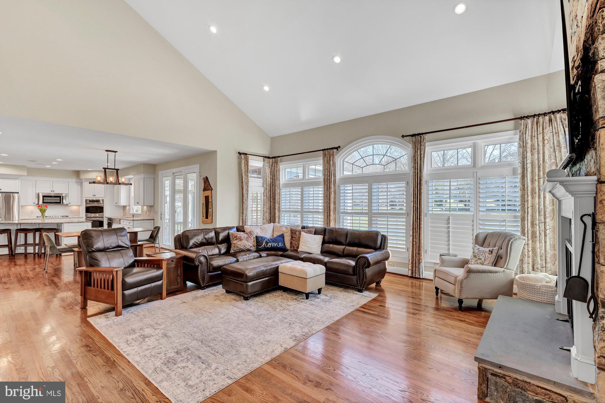 FULL CRY FARM - Residential