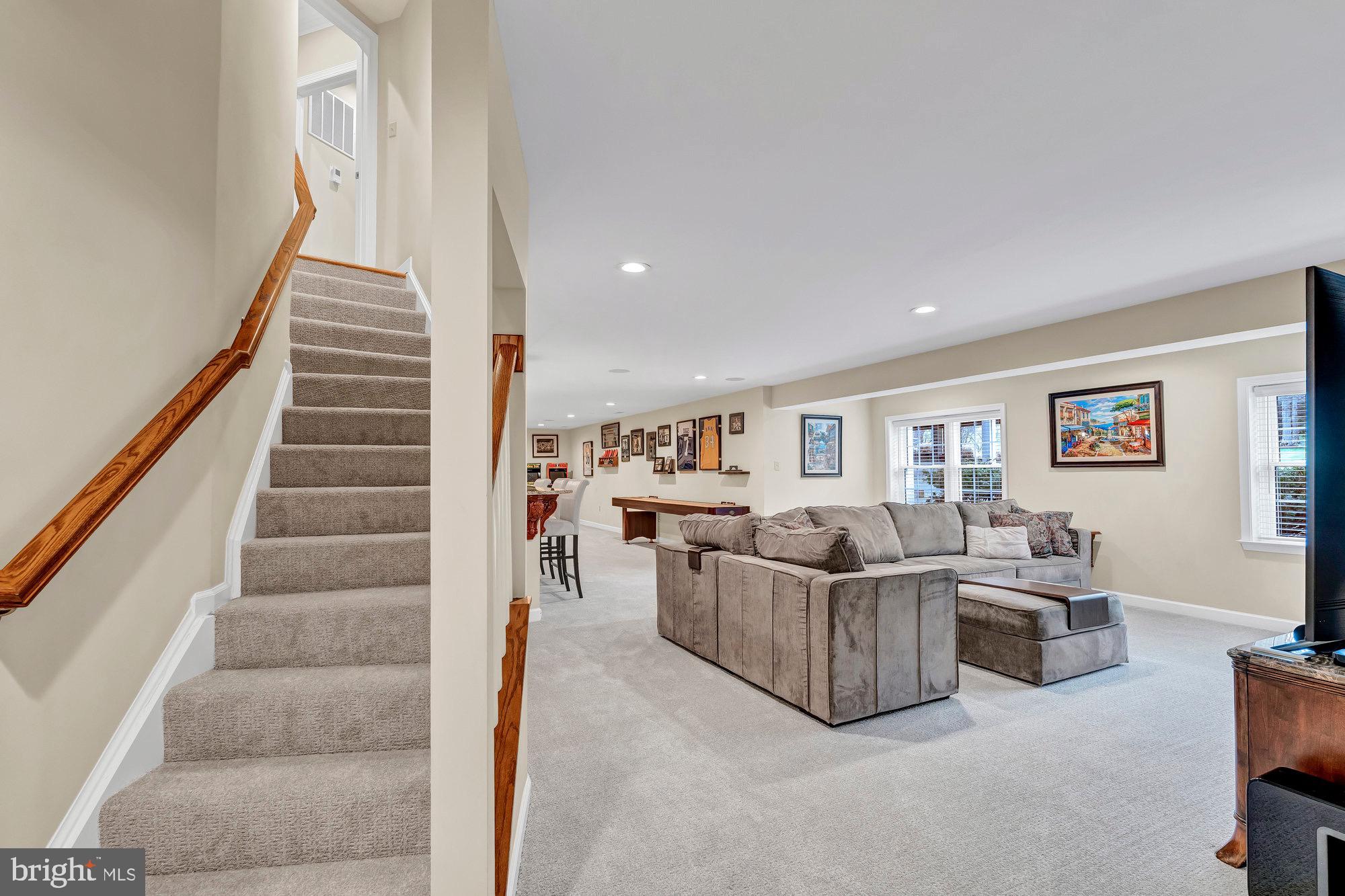 FULL CRY FARM - Residential