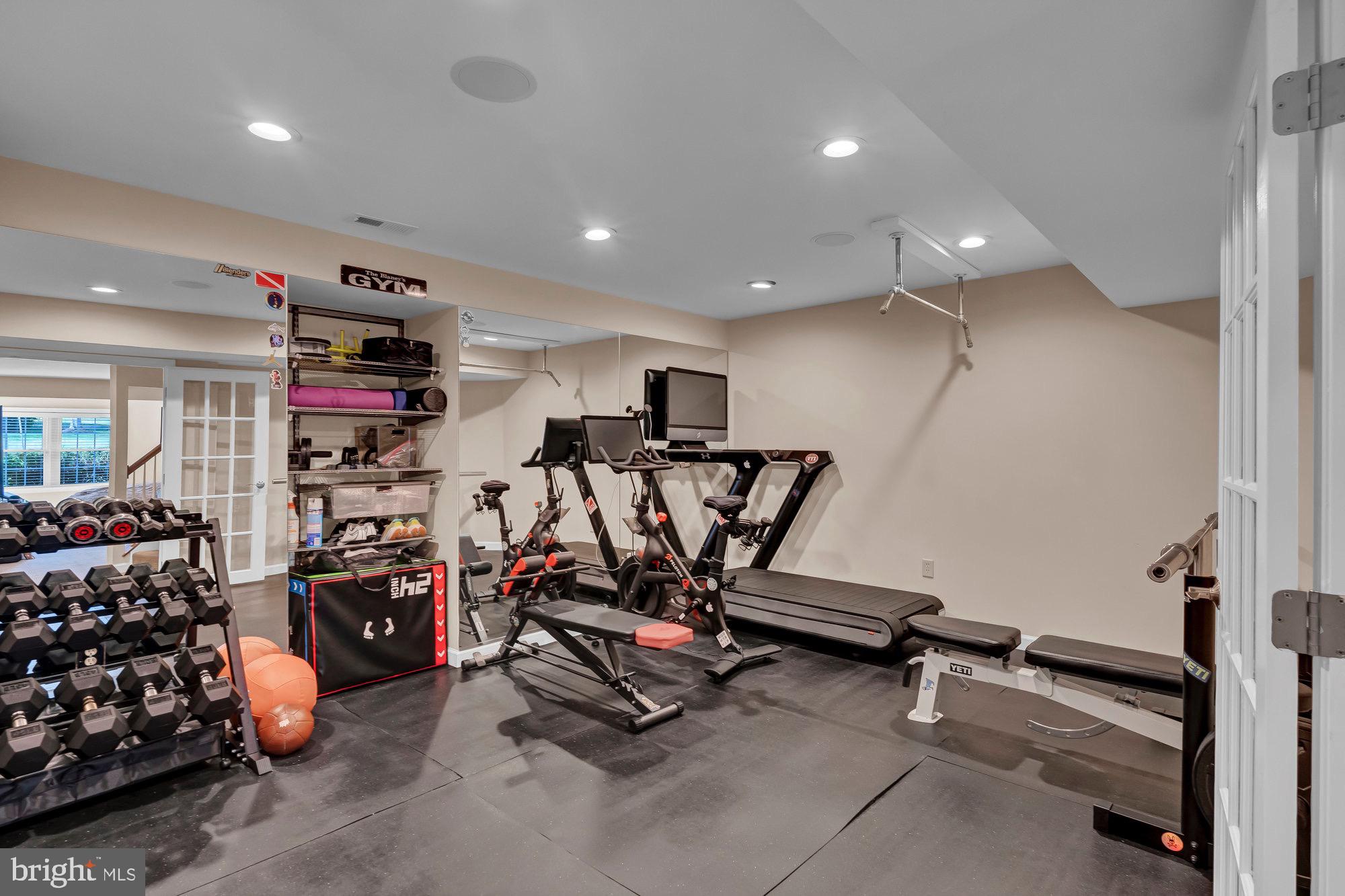 FULL CRY FARM - Residential