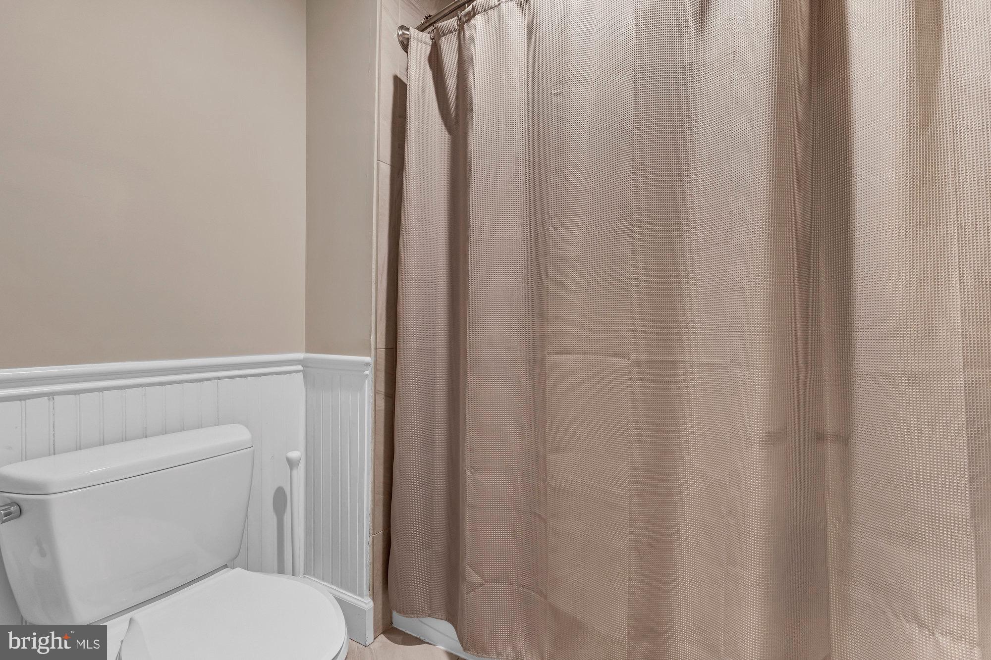 FULL CRY FARM - Residential