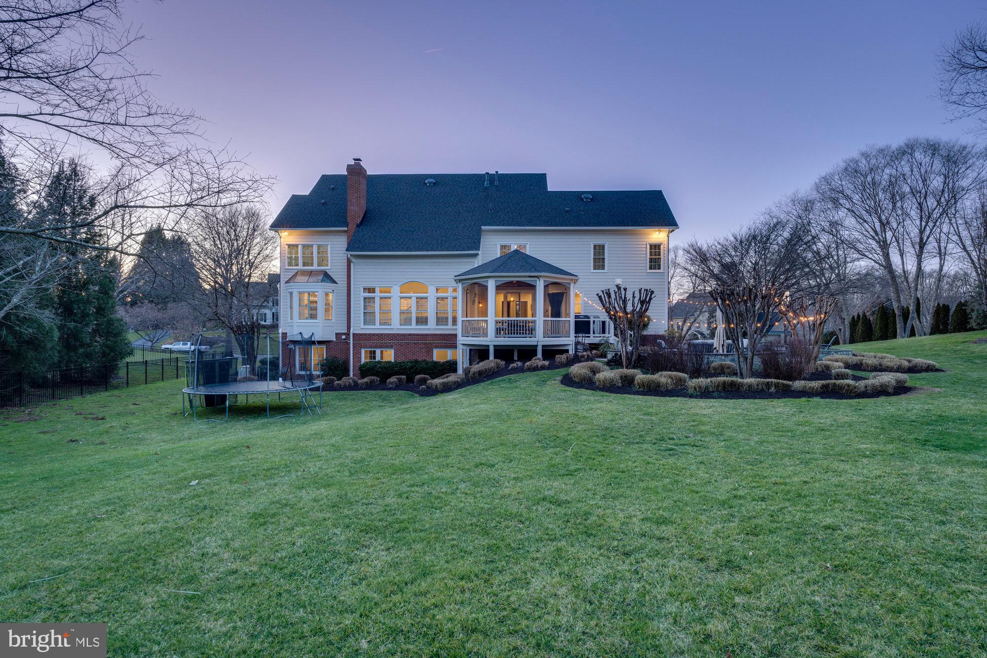 FULL CRY FARM - Residential