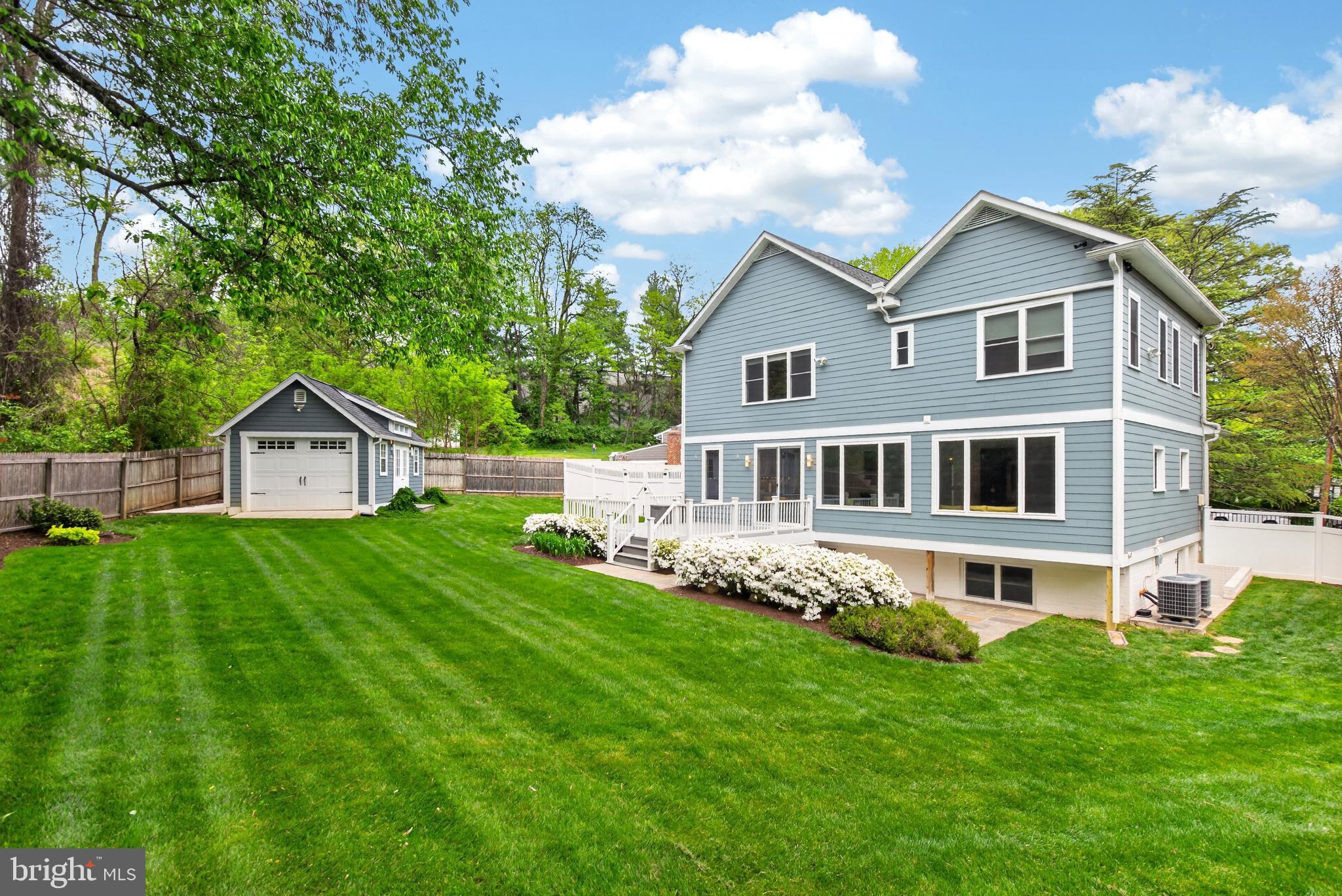 WHITE FLINT PARK - Residential