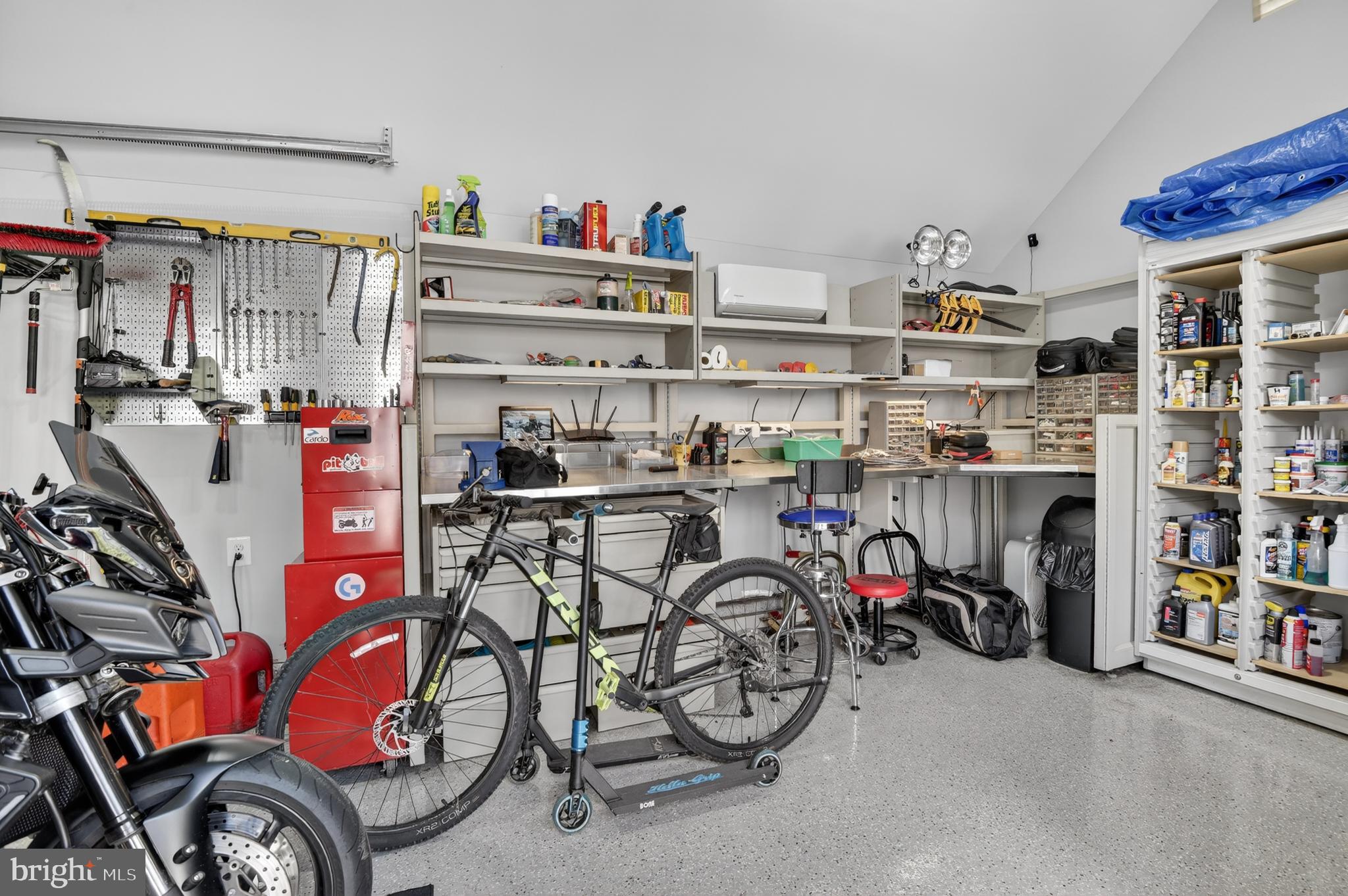 WHITE FLINT PARK - Residential