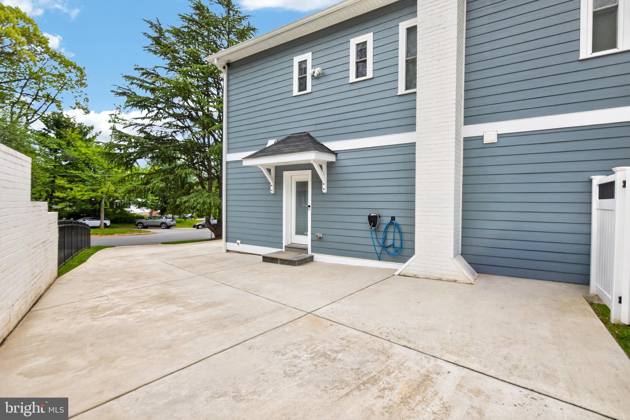 WHITE FLINT PARK - Residential