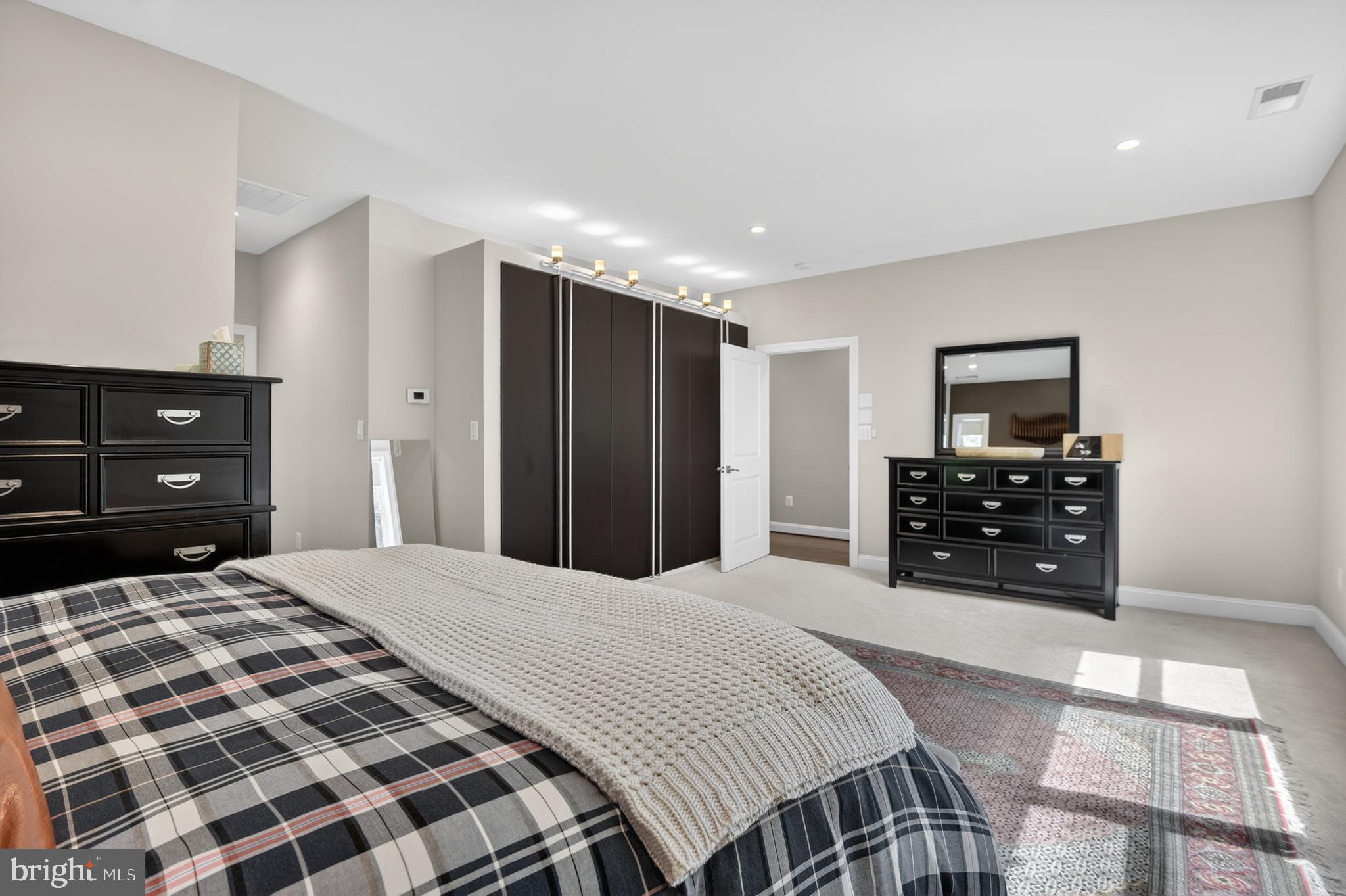 WHITE FLINT PARK - Residential