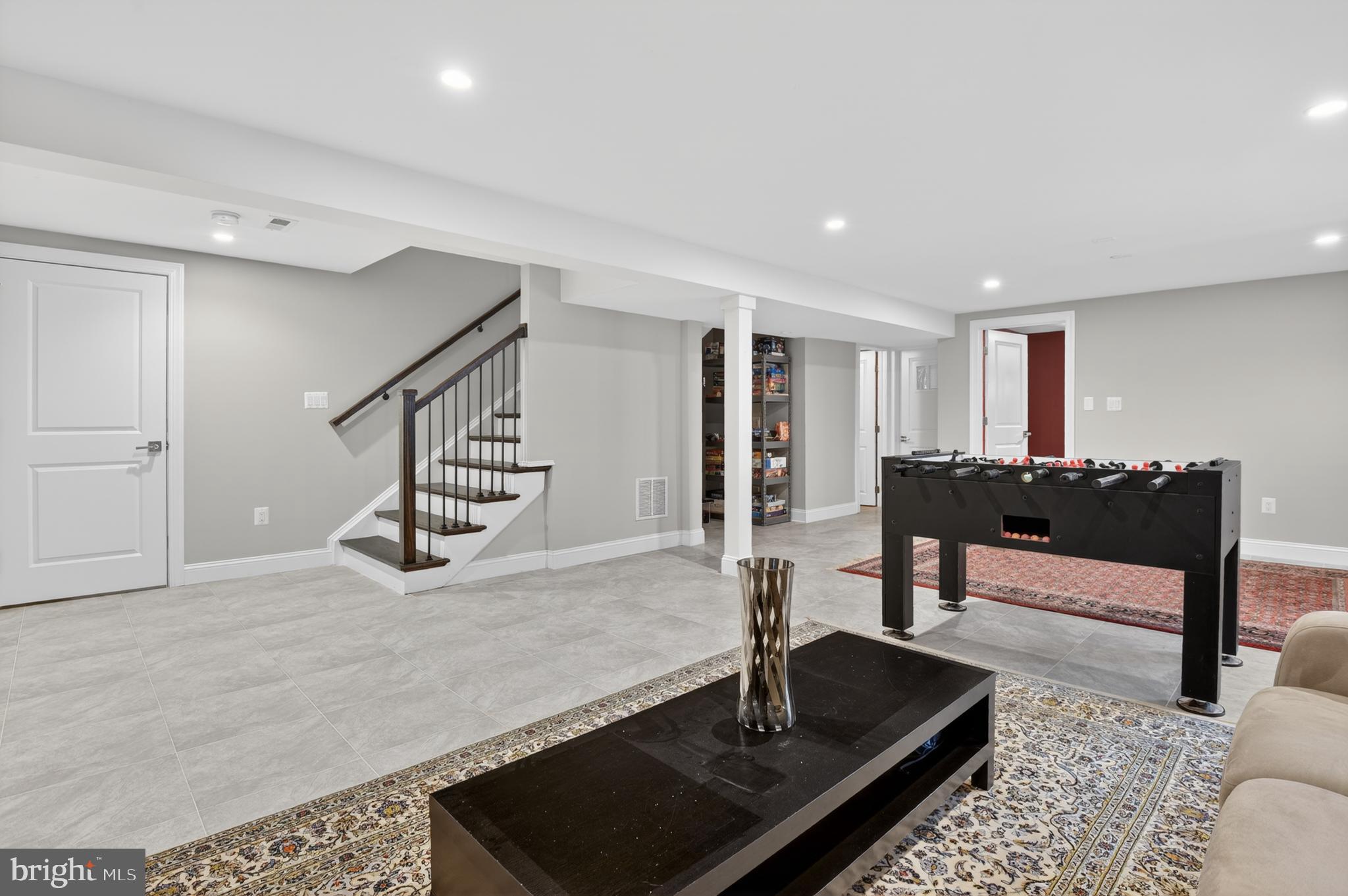 WHITE FLINT PARK - Residential