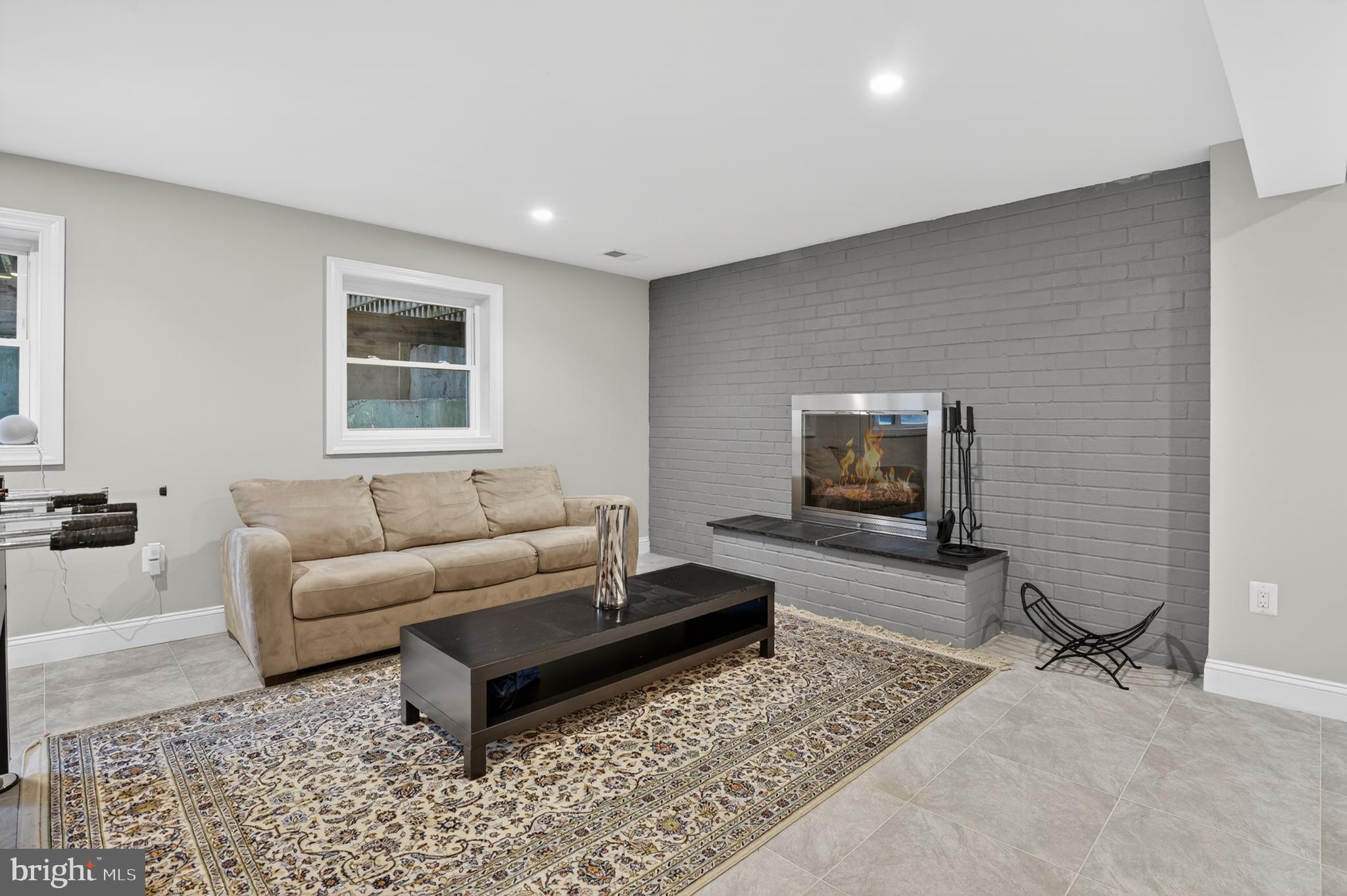 WHITE FLINT PARK - Residential