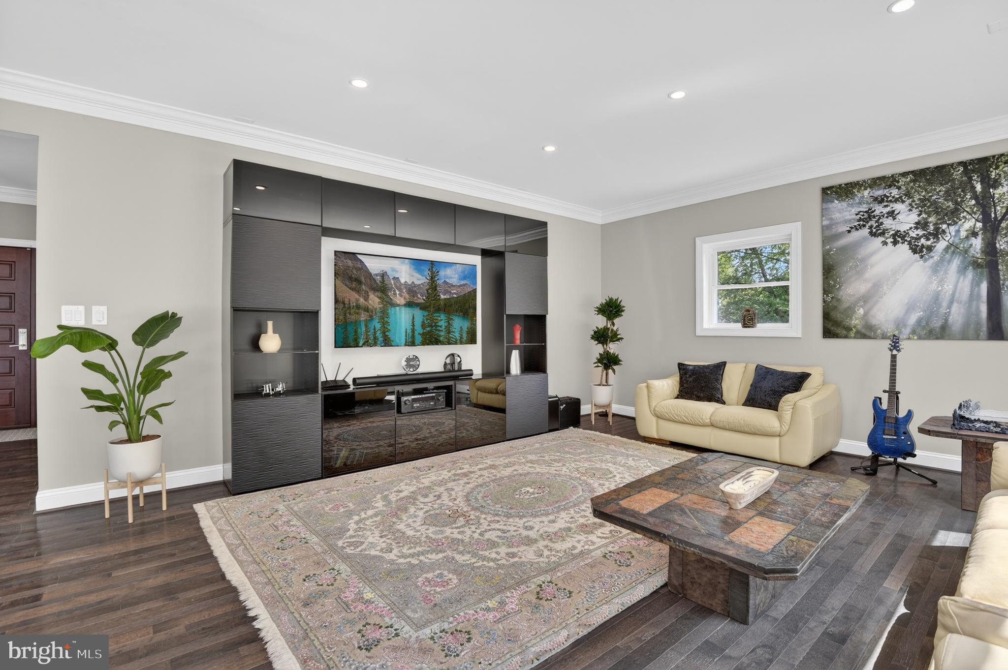 WHITE FLINT PARK - Residential