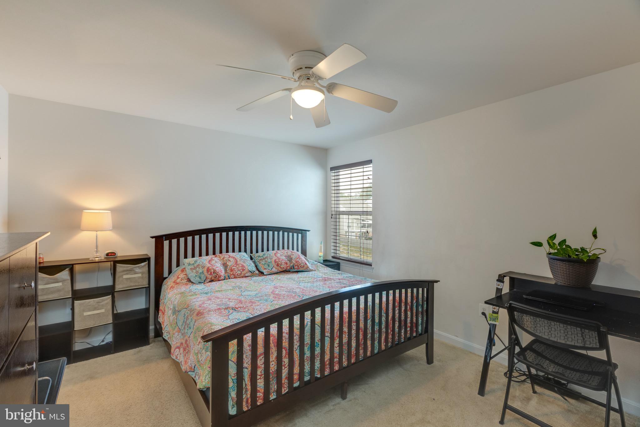 SEASONS LANDING - Residential