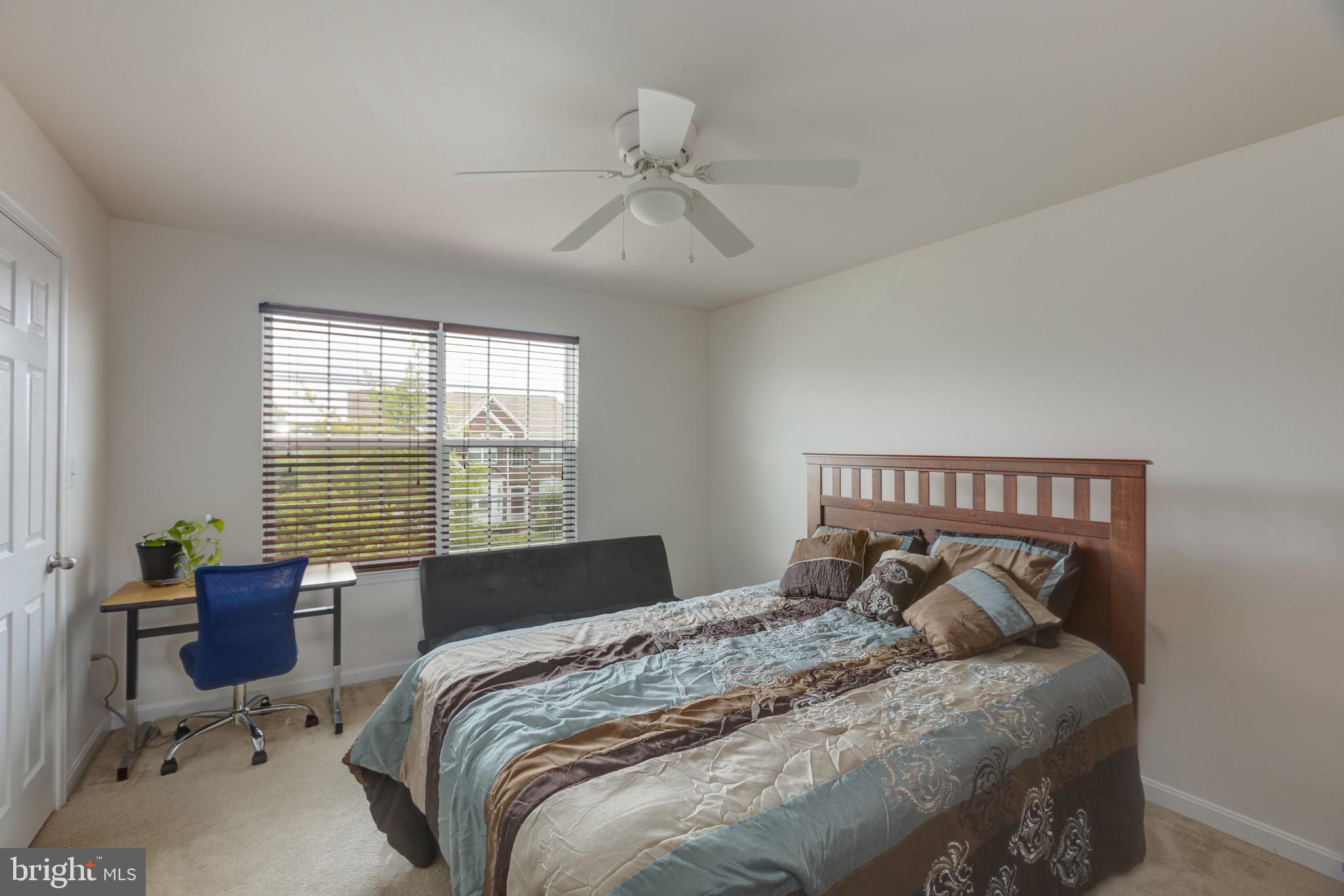 SEASONS LANDING - Residential