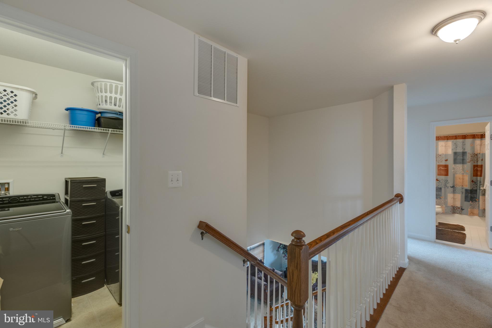 SEASONS LANDING - Residential