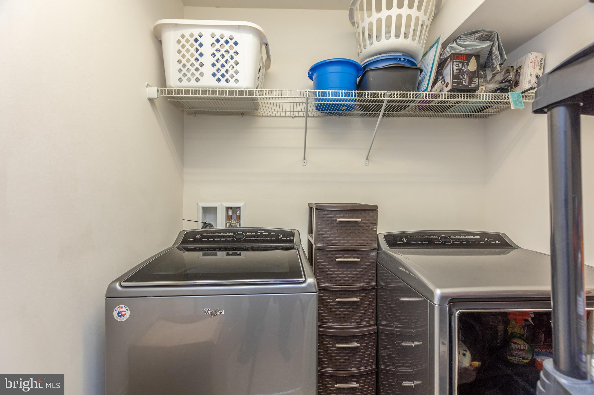 SEASONS LANDING - Residential