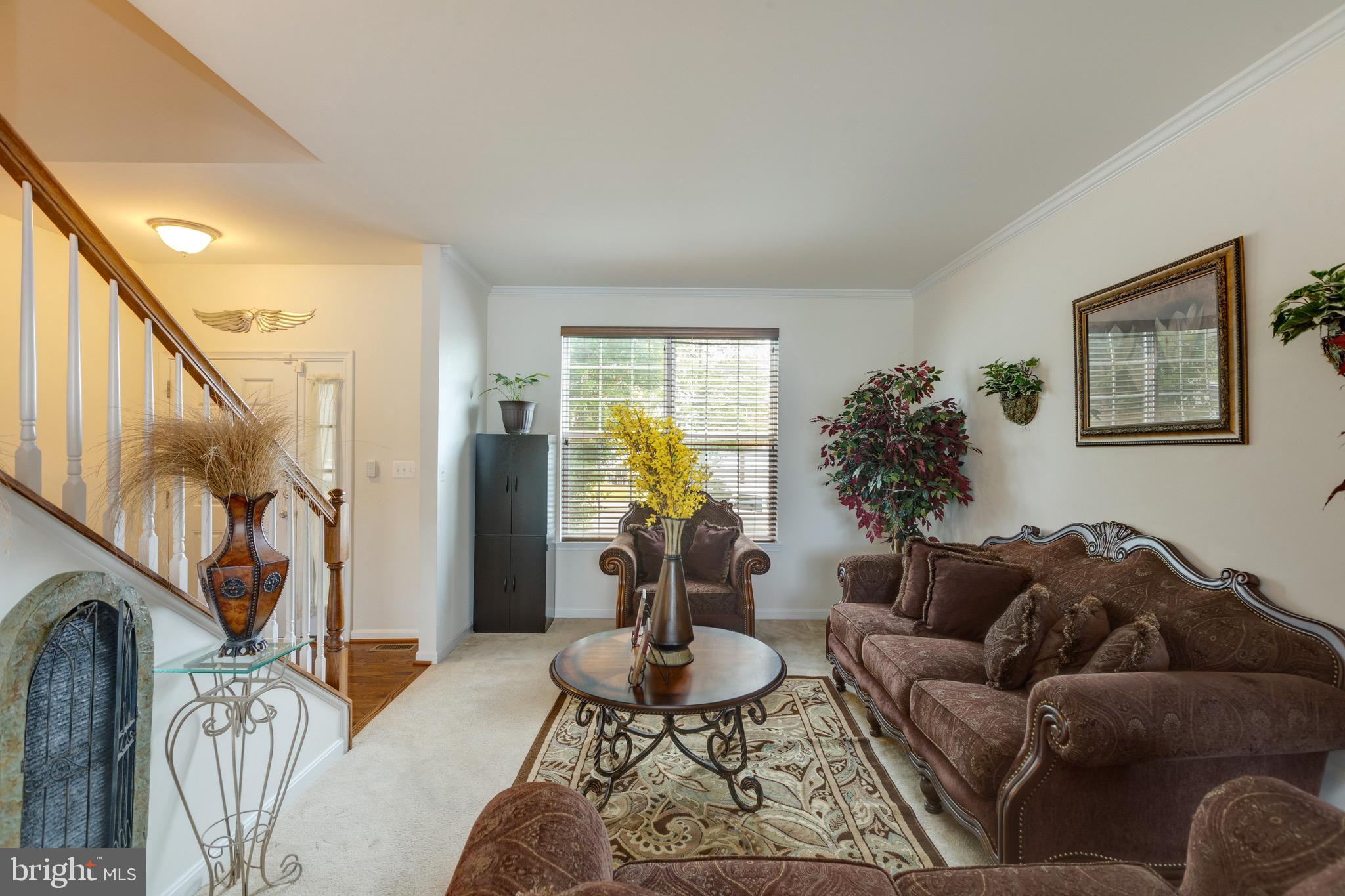 SEASONS LANDING - Residential