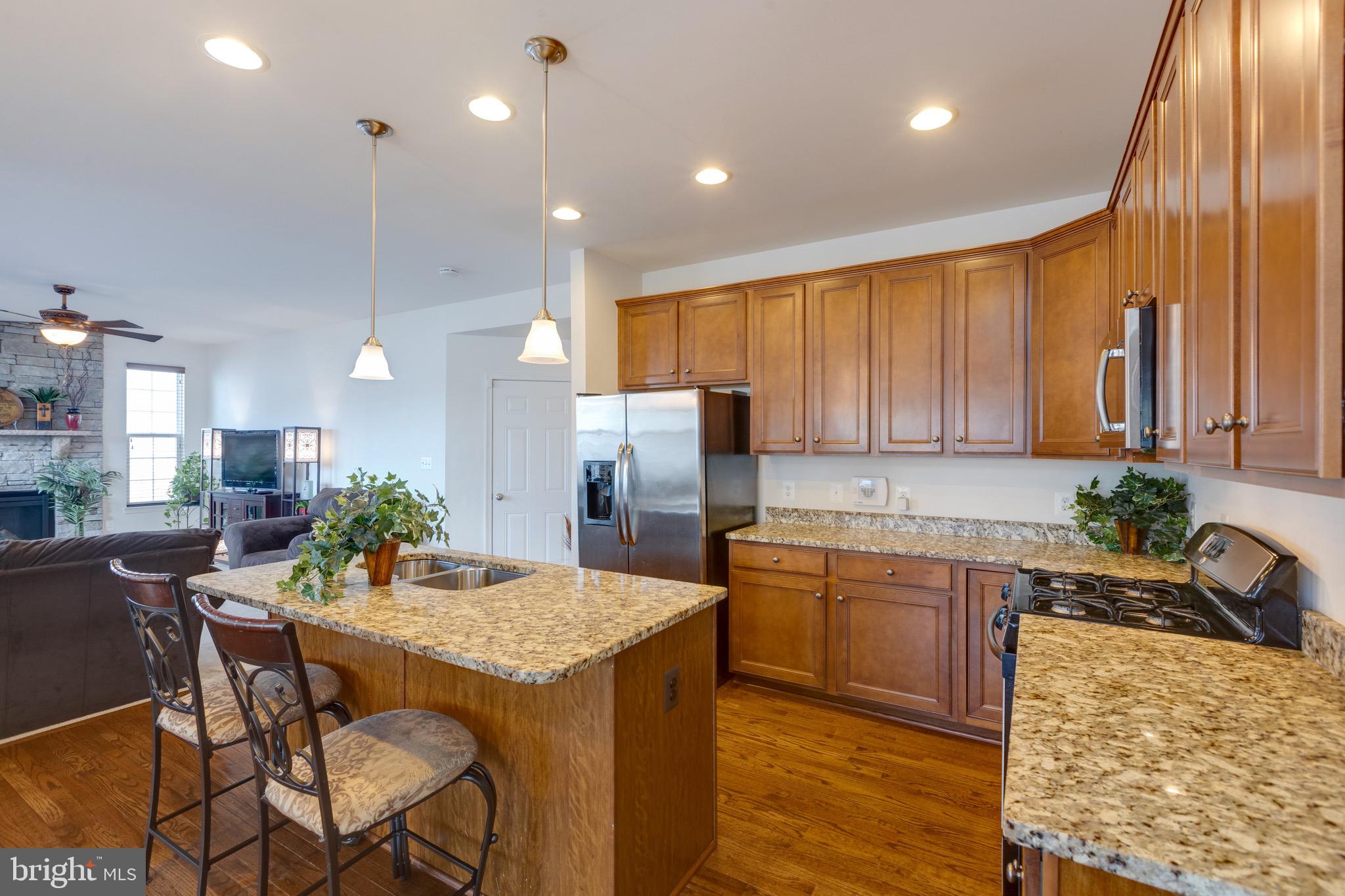 SEASONS LANDING - Residential