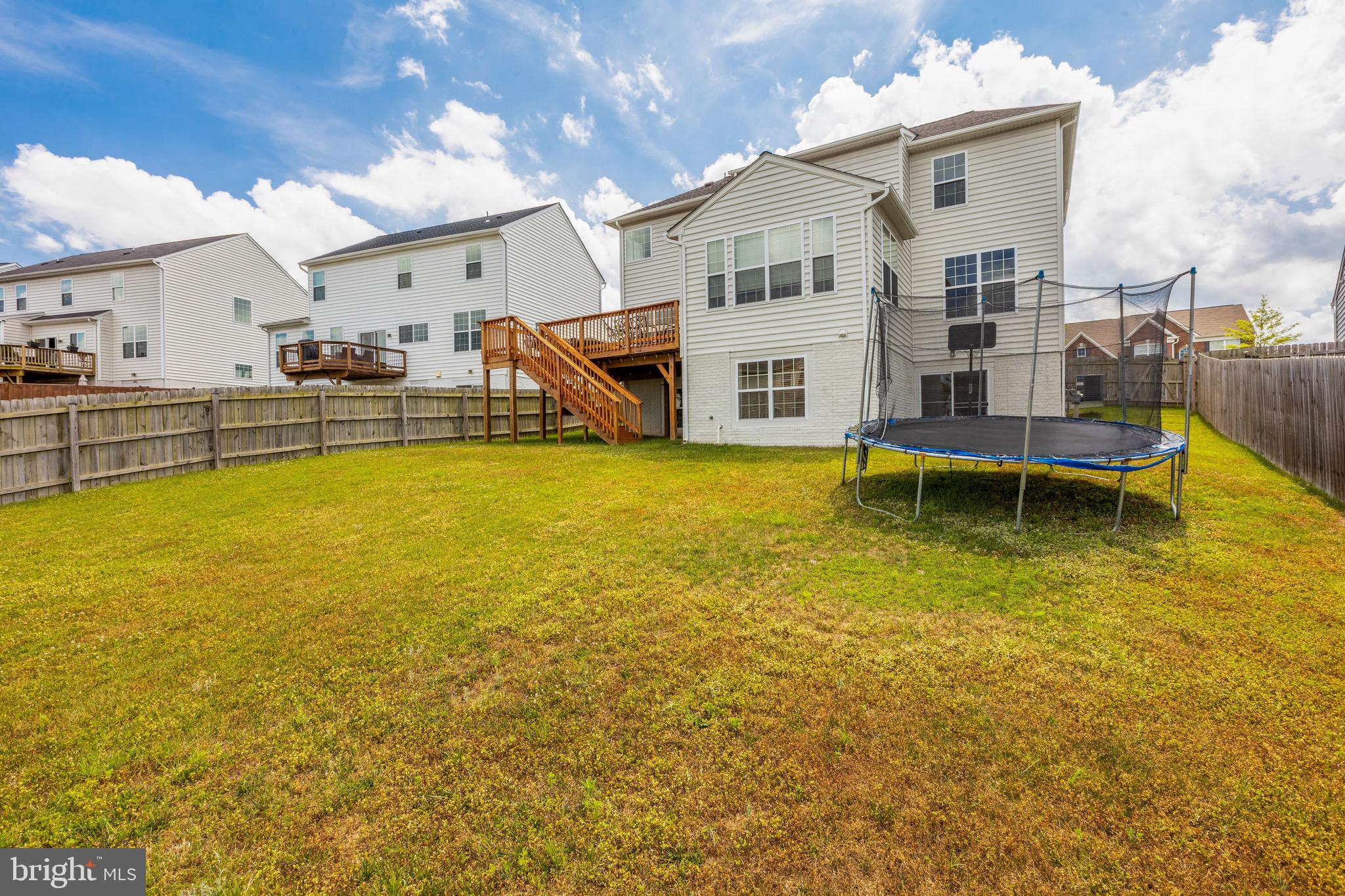 SEASONS LANDING - Residential