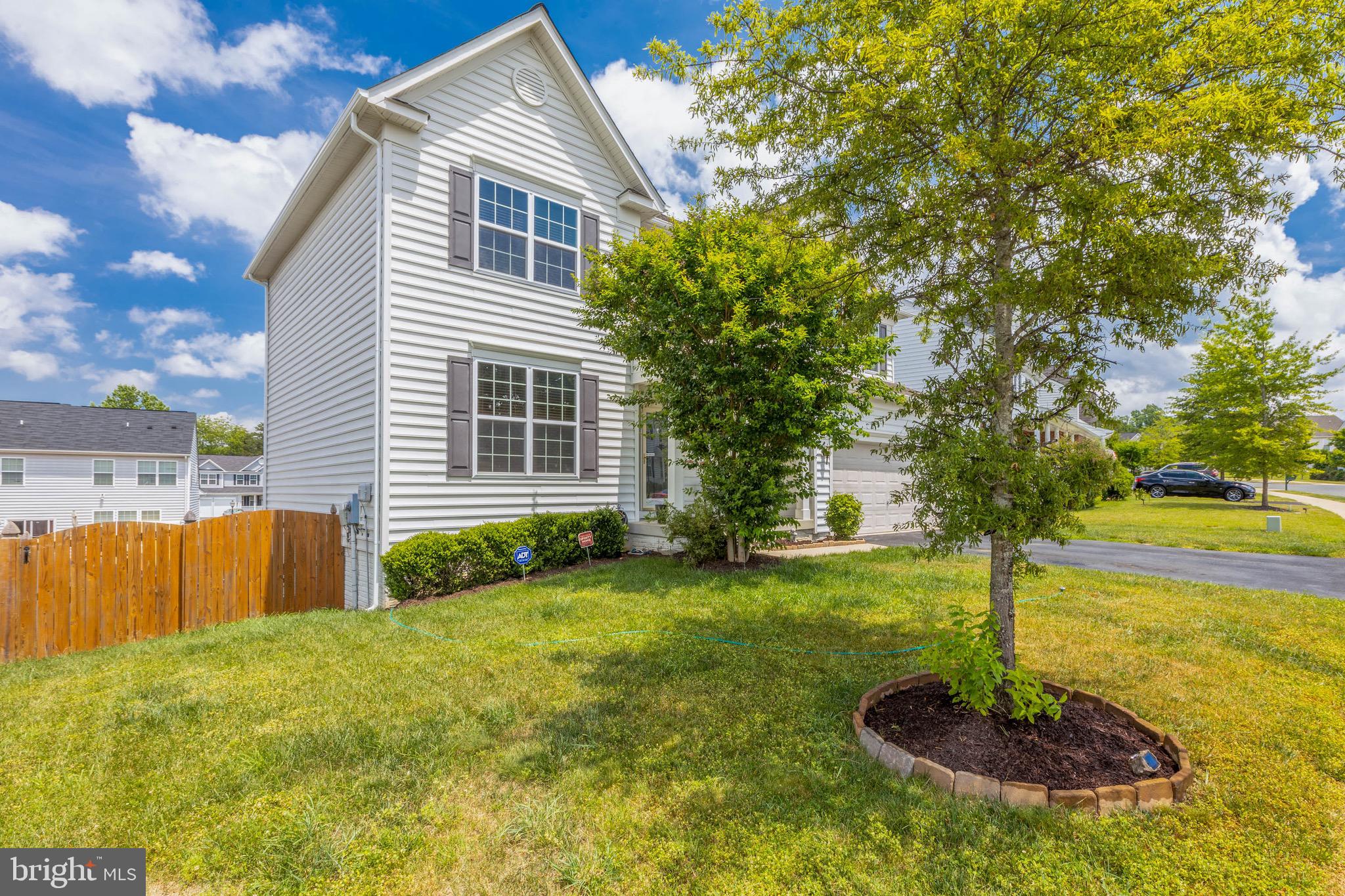 SEASONS LANDING - Residential