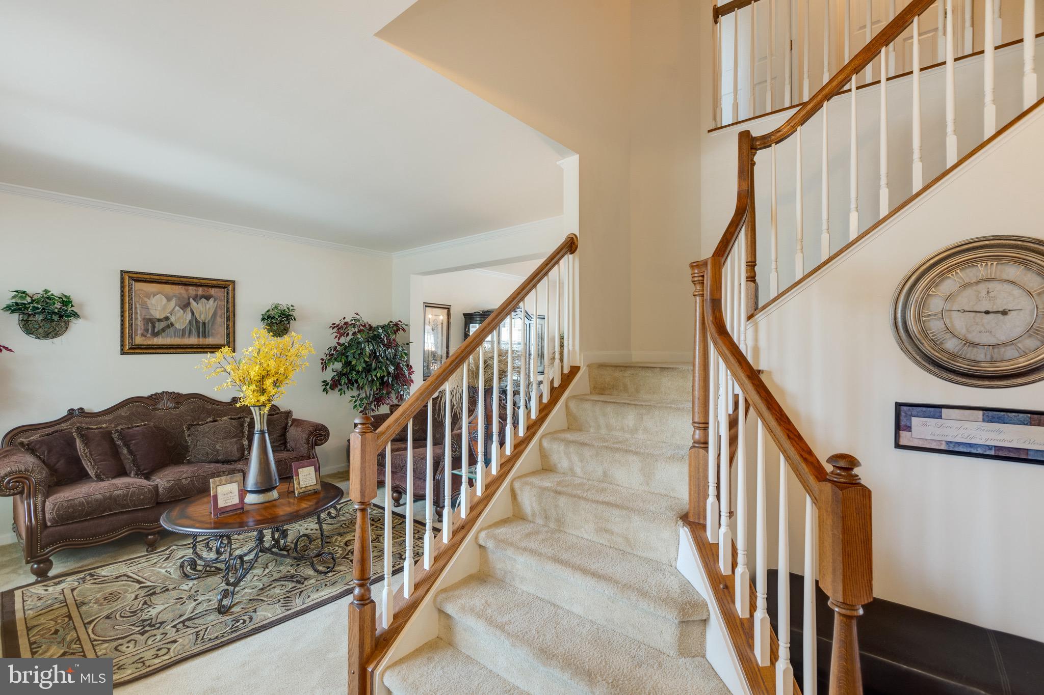 SEASONS LANDING - Residential