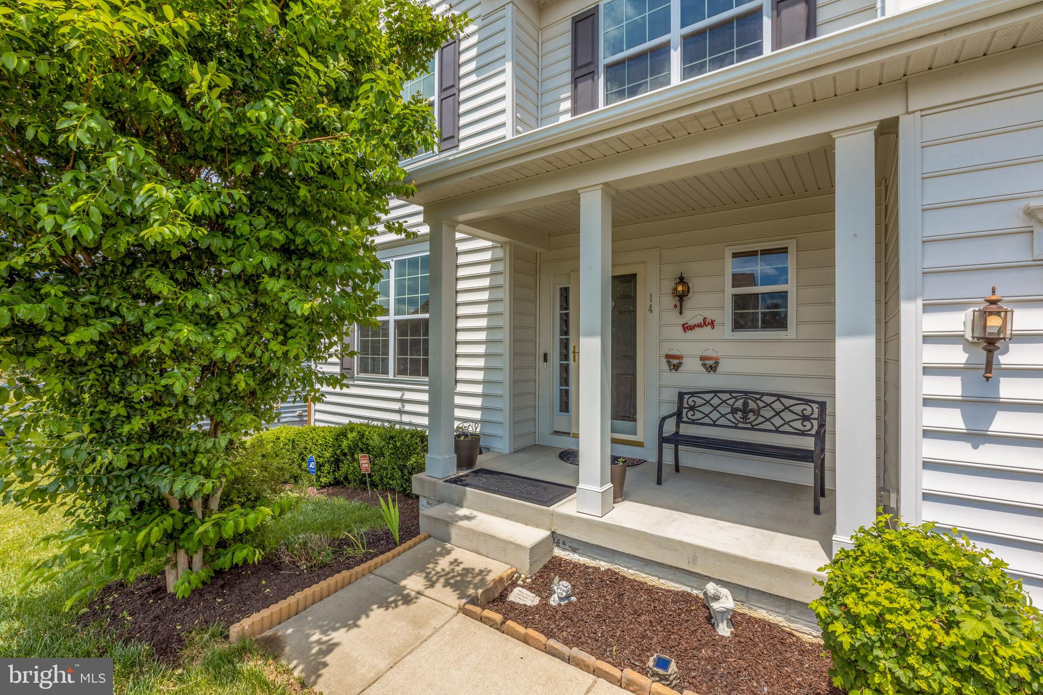 SEASONS LANDING - Residential