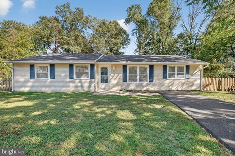Photo of 15 Cardigan Court, WALDORF, MD 20602 (MLS # MDCH2047990)