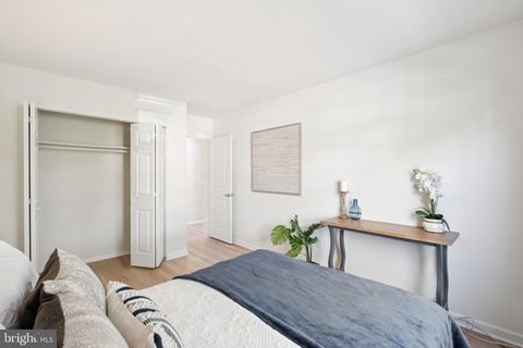 Tiny photo for 1723 Fitzwater Street #B, PHILADELPHIA, PA 19146 (MLS # PAPH2548122)