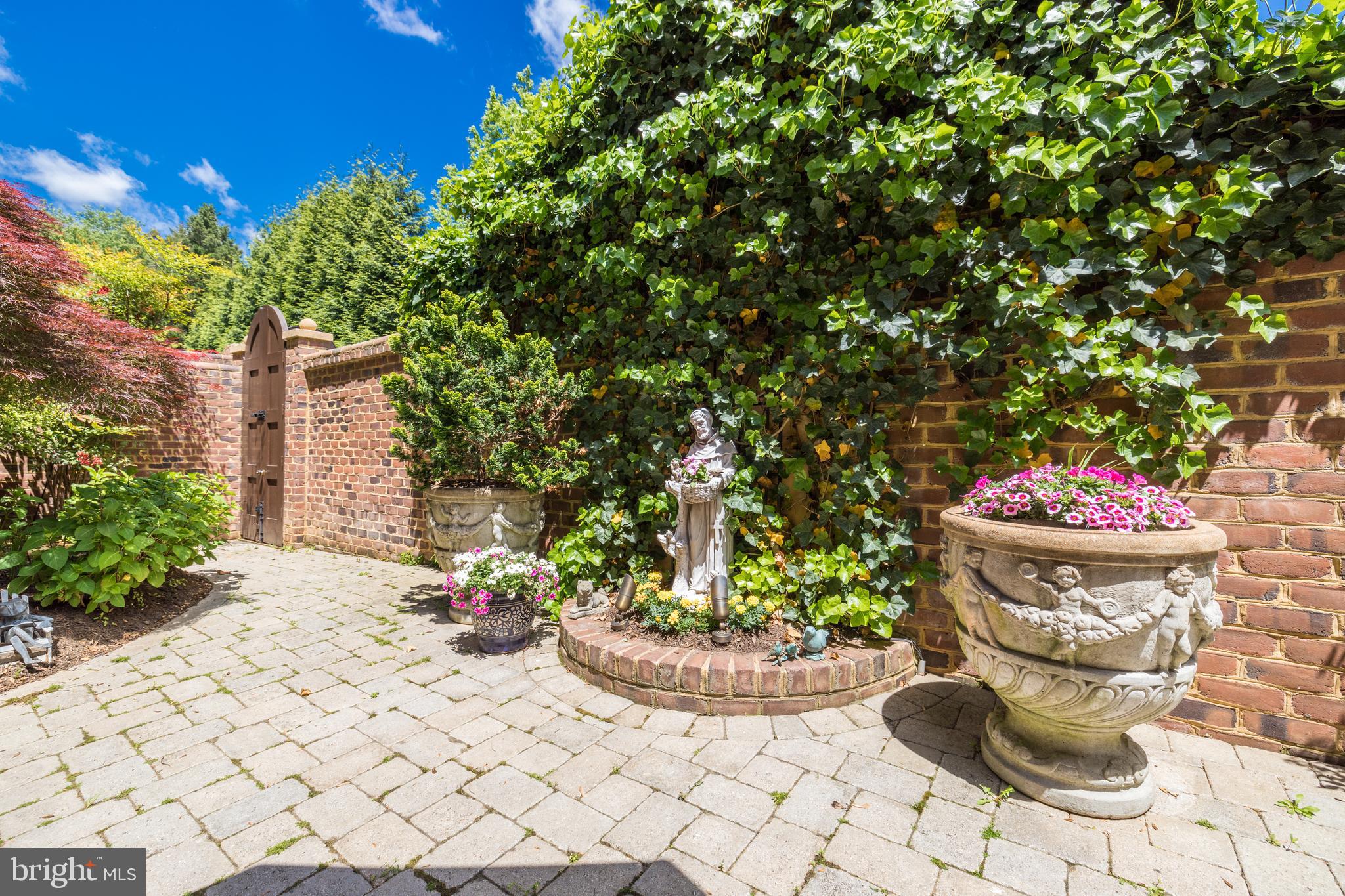 MERRYHILL - Residential