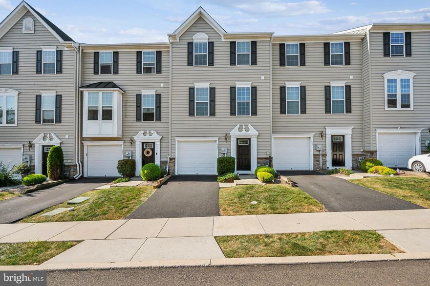 605 Susan Circle. Come see this well maintained, clean and efficient townhome in North Wales. 

Enter at the lower level which has loads of closet space, 1 car attached garage, a full living area with a full bathroom, perfect for giving your guests a private place to stay or for use as an office or recreation room. Walk upstairs to a huge kitchen area with access to the back deck and a bright, spacious living room with a powder room. Upstairs you'll find a large main bedroom with a full bathroom. The two additional bedrooms have plenty of light and plenty of closet space.  In the hallway there is an additional full bathroom and very functional laundry area with a washer and dryer. 

Just steps away from CostCo and the other countless restaurants , movie theaters, shops and amenities this area has to offer. Everything you need all wrapped up in one charming community. Easy access, low maintenance living. Call for an appointment today!