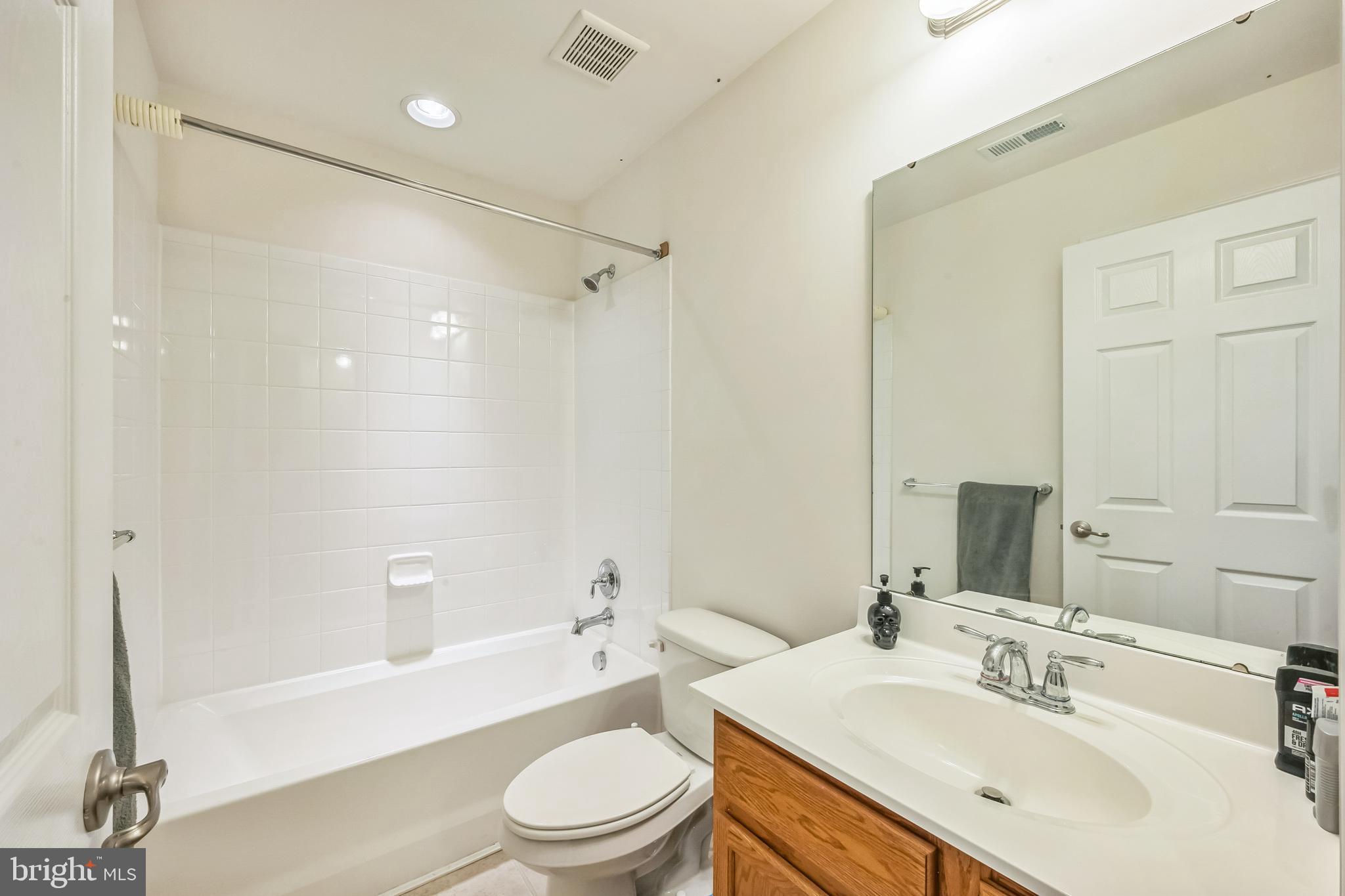 HIGHVIEW AT MONTGOME - Residential