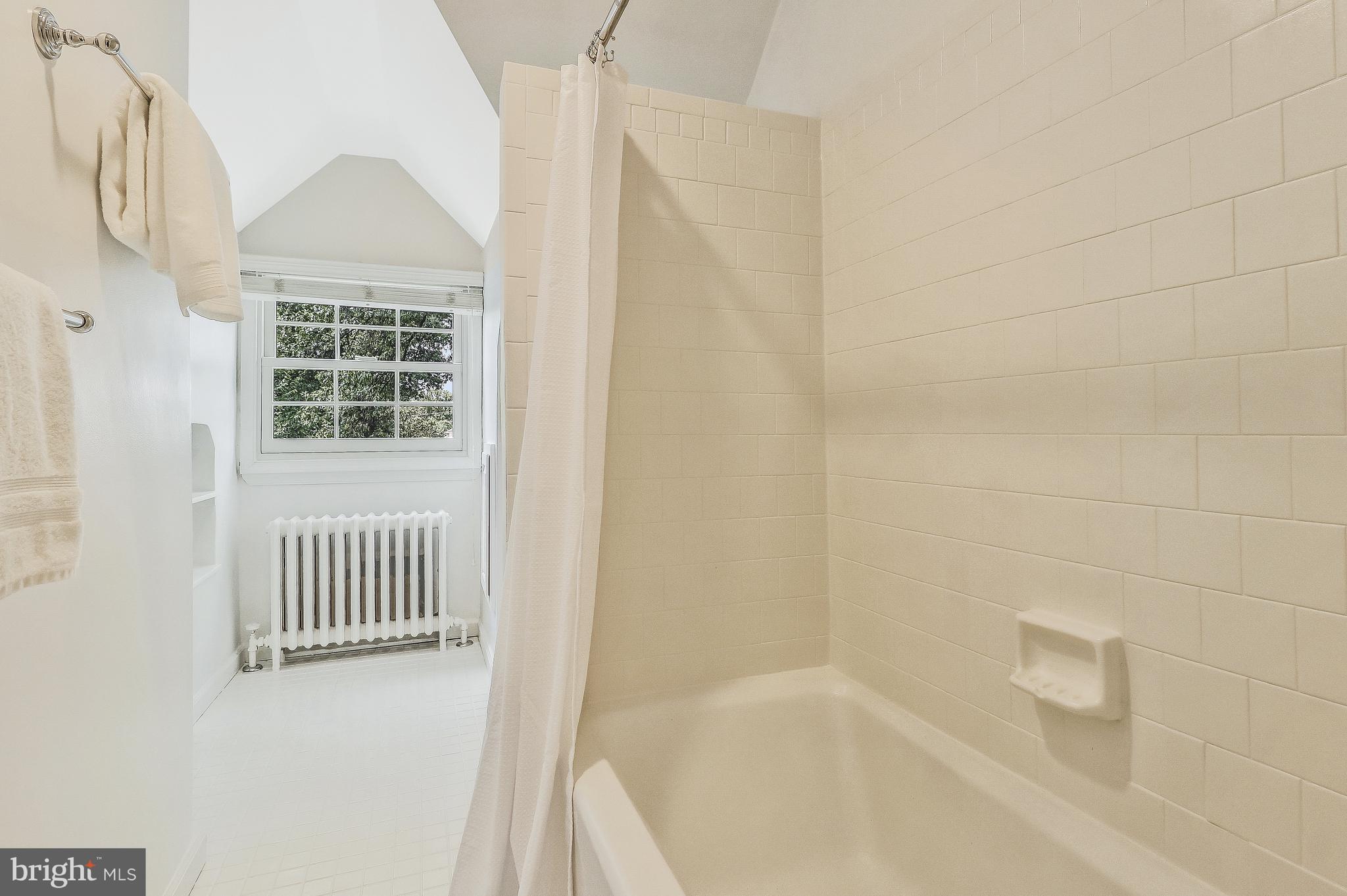 HILLWOOD - Residential