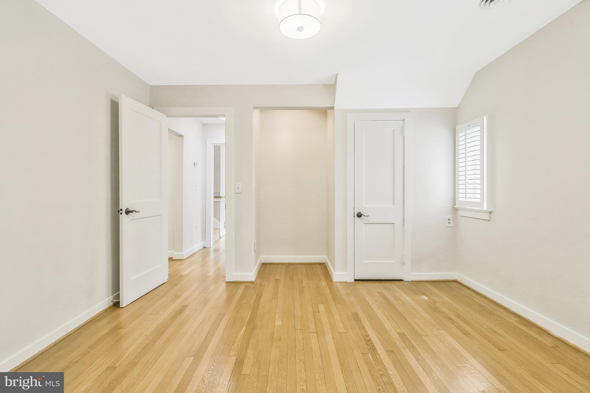 HILLWOOD - Residential