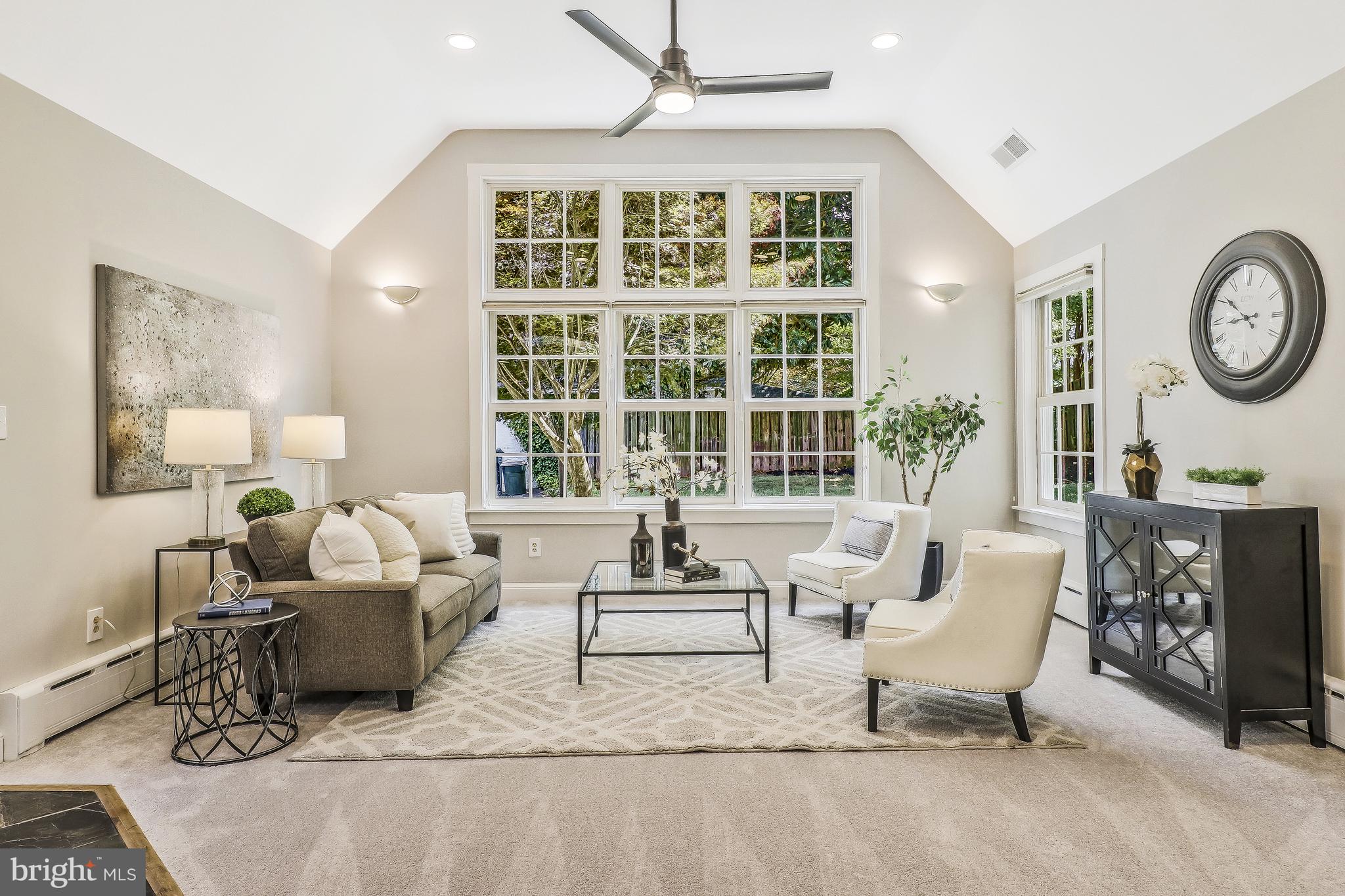 HILLWOOD - Residential