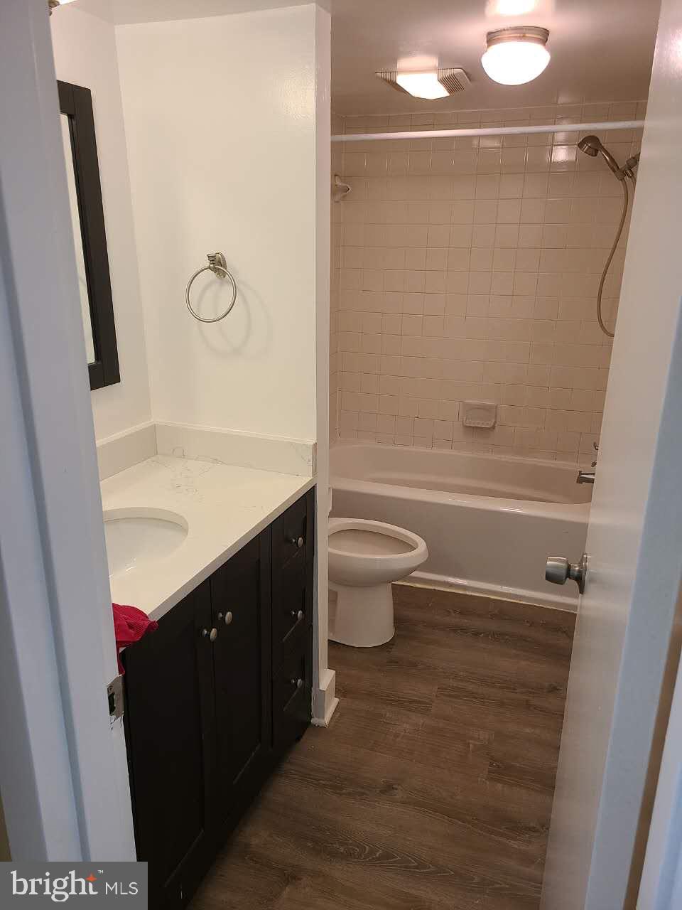 CHELSEA WOODS CONDO - Residential