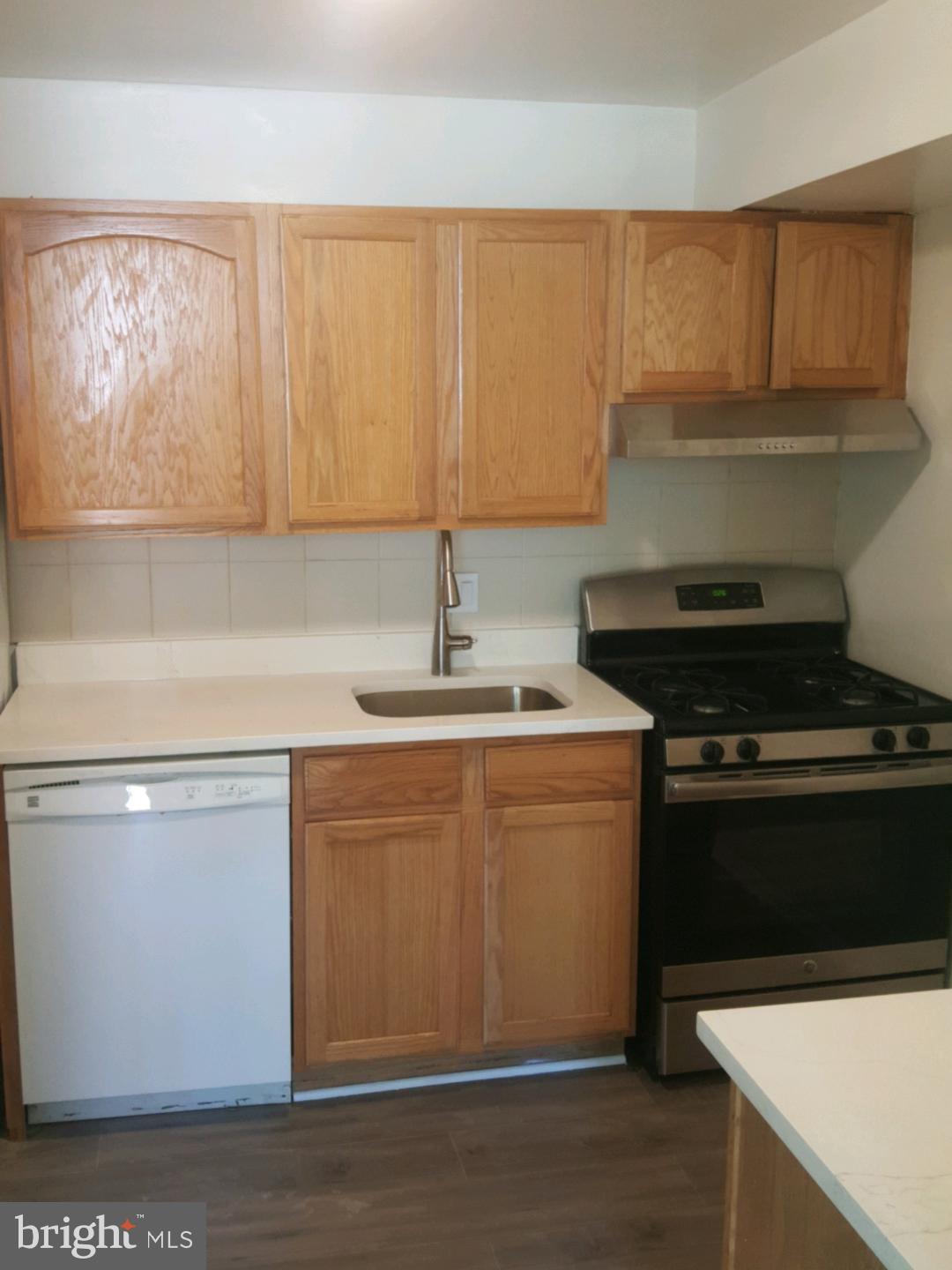 CHELSEA WOODS CONDO - Residential