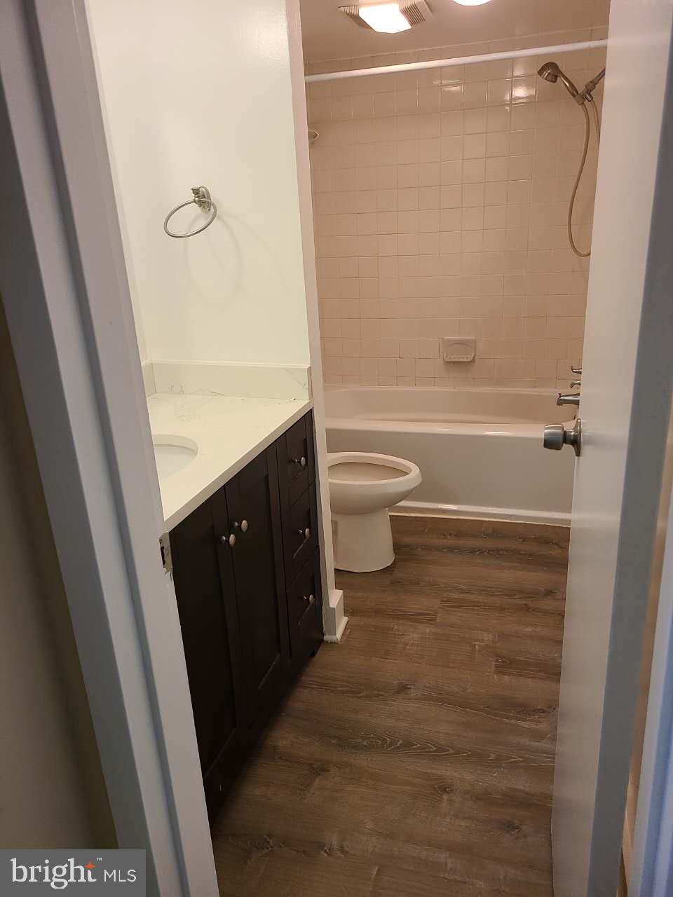 CHELSEA WOODS CONDO - Residential