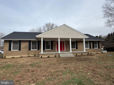 Photo of 5485 Solomons Island Road, LOTHIAN, MD 20711 (MLS # MDAA2132162)