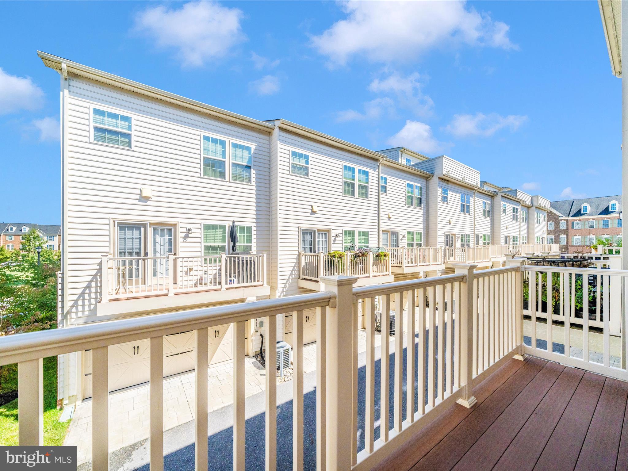 GREENBELT STATION - Residential