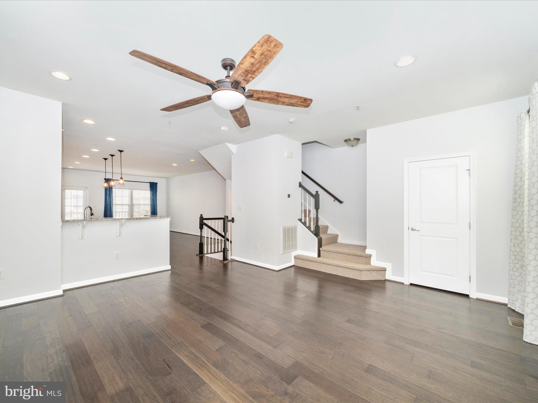 GREENBELT STATION - Residential