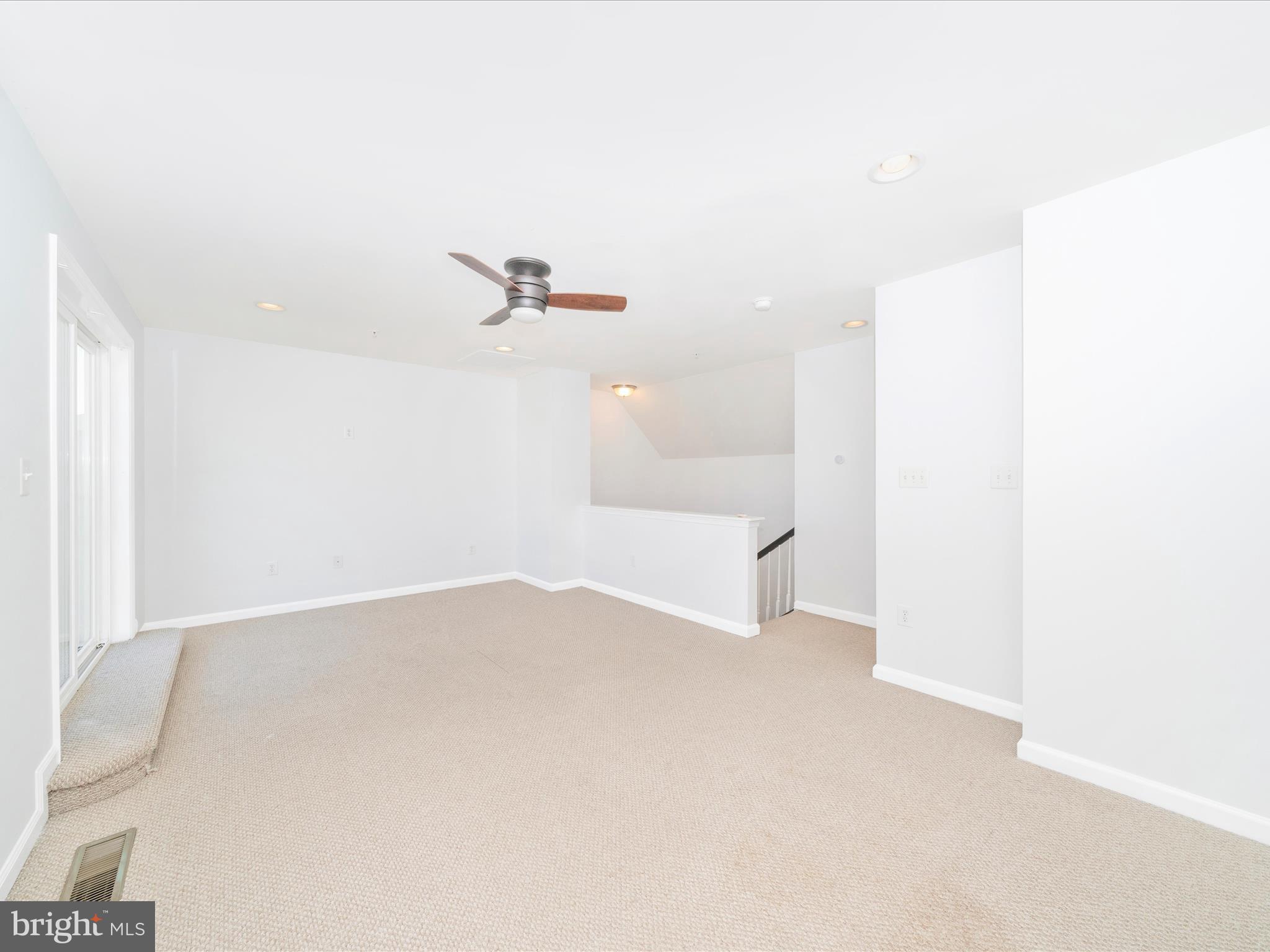 GREENBELT STATION - Residential