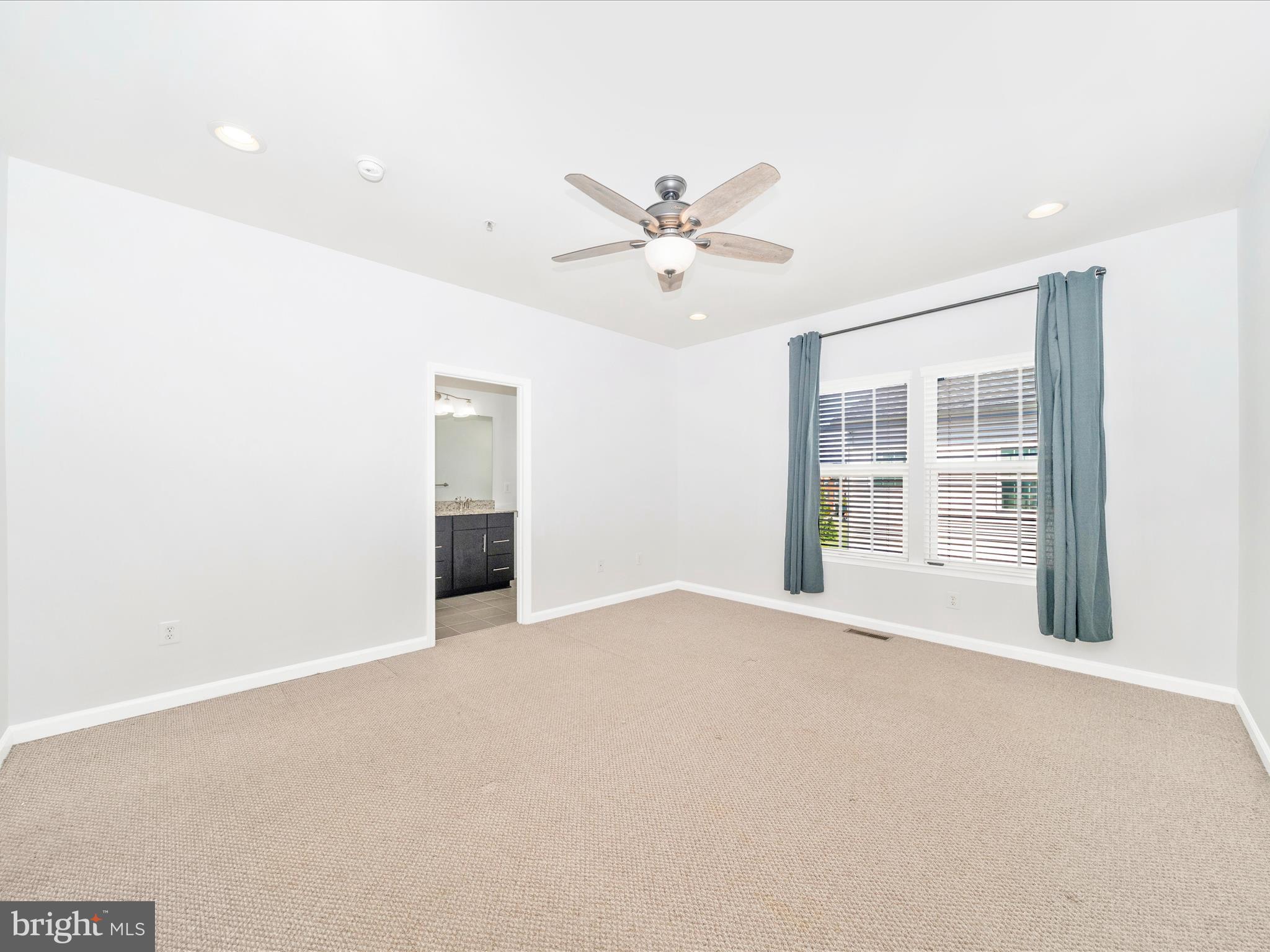 GREENBELT STATION - Residential